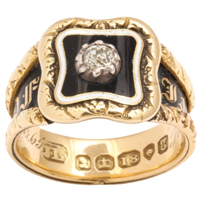 An historic medium size` 18 Kt and diamond ring, as good as it gets, was made by John Linnet.
Linnet  was renown for fine and delicate work. He made jewelry for Queen Victoria. The ring is a standout. This ring is hallmarked for 1822, London with
