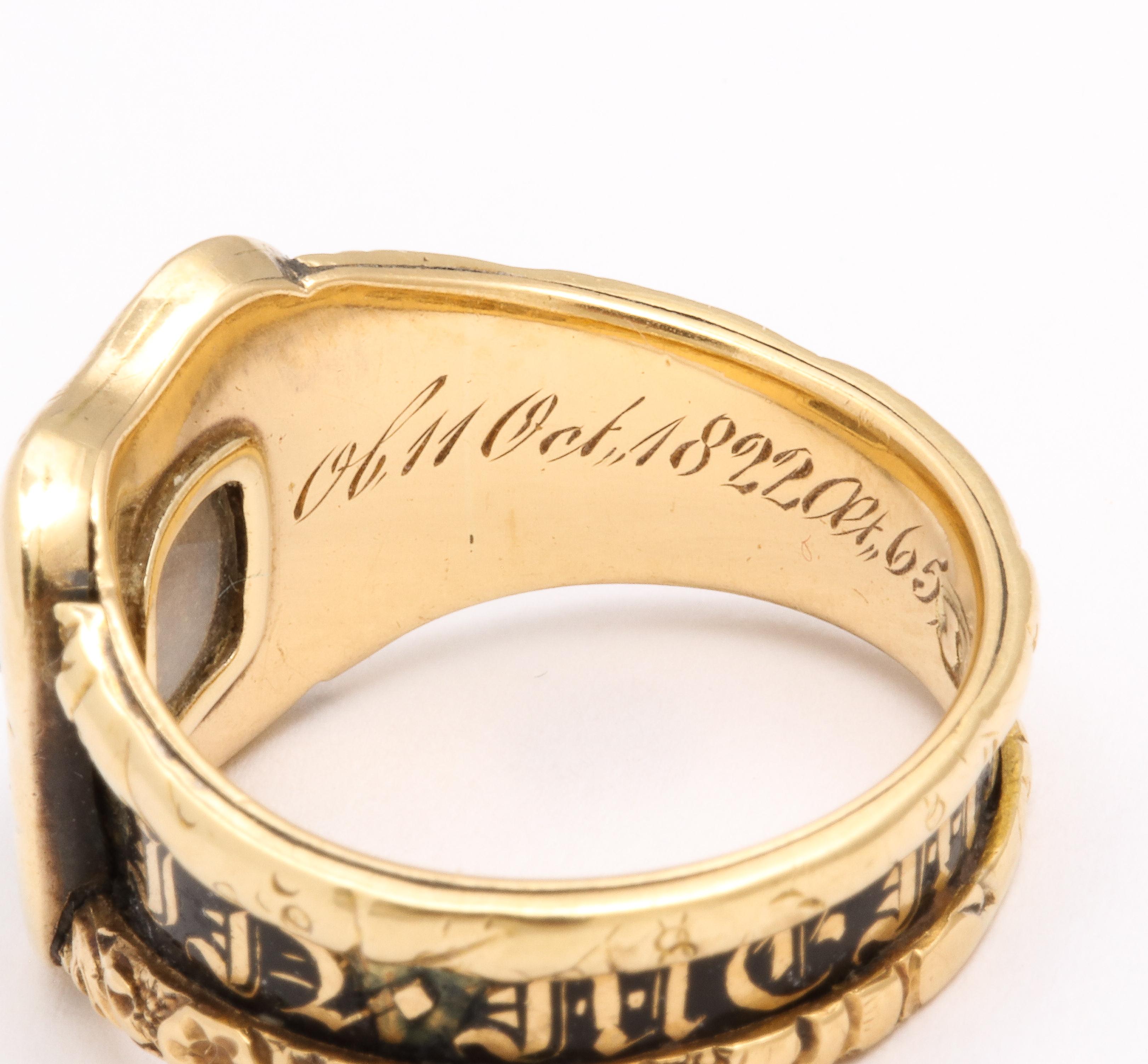 Georgian Memorial Ring with Enamel and Diamond in 18 Kt Gold In Excellent Condition For Sale In Stamford, CT