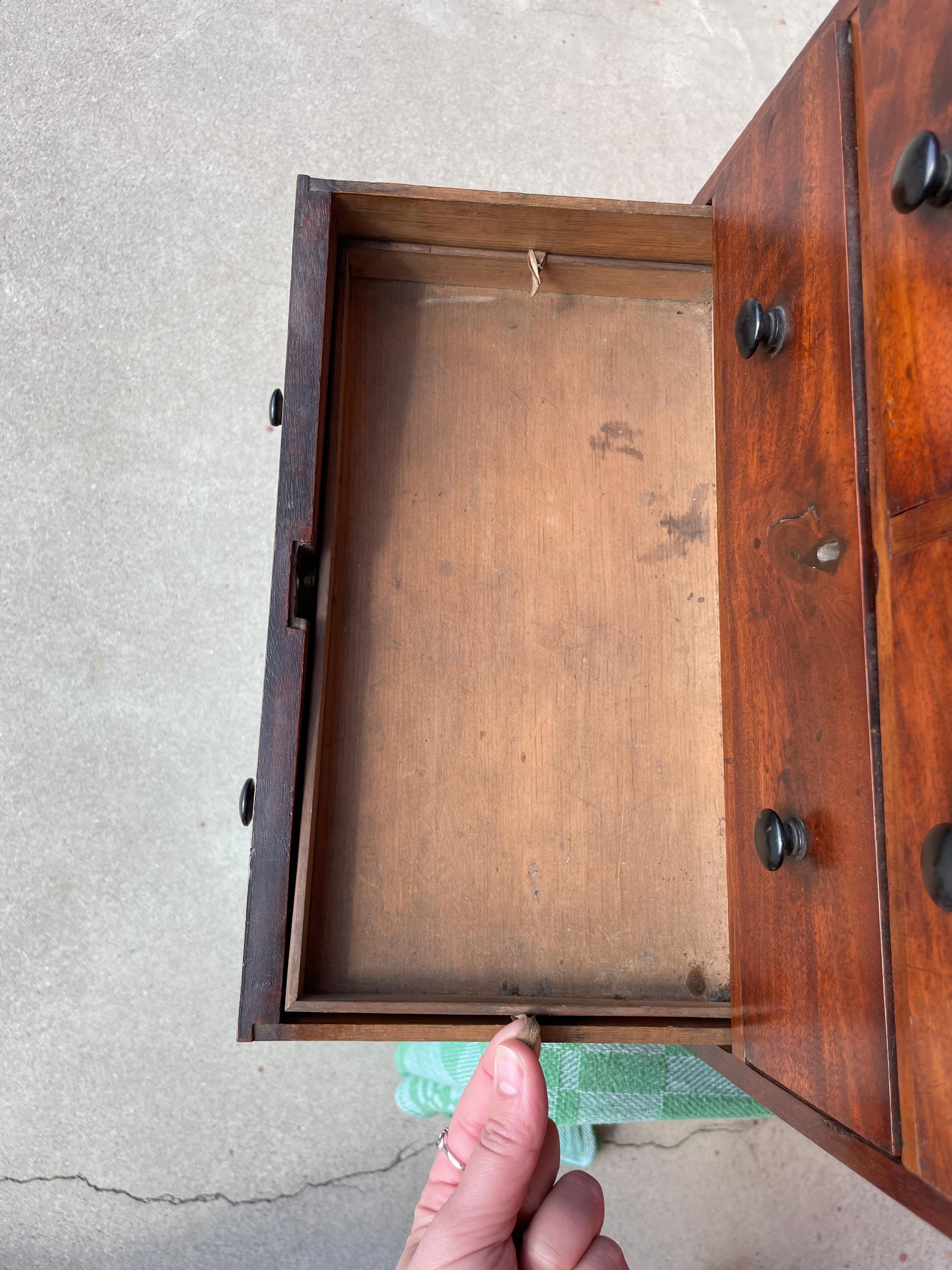 Georgian Miniature Chest of Drawers For Sale 1