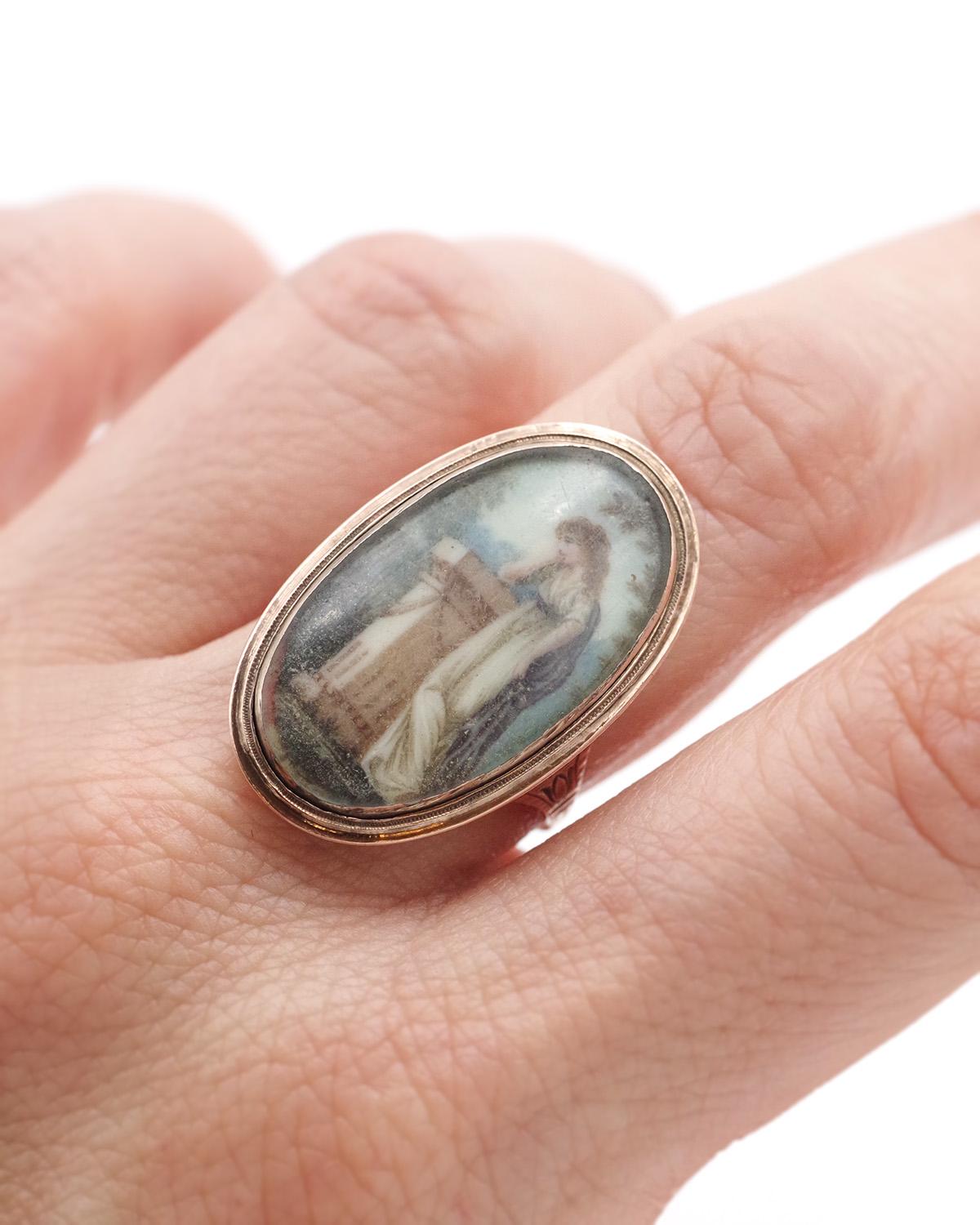 Georgian miniature mourning ring, memorial ring In Good Condition For Sale In PARIS, FR