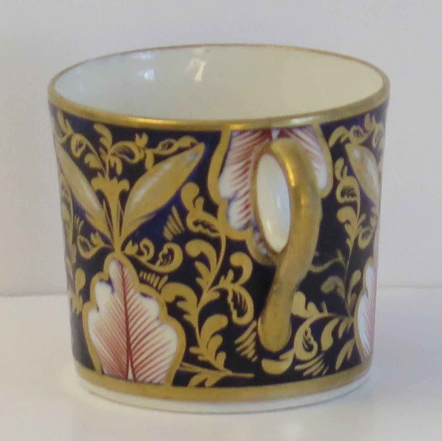 George III Georgian Minton Porcelain Coffee Can Hand Painted in Pattern 641, Ca 1805 For Sale