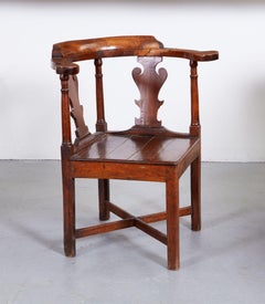 Sedia angolare georgiana in legno misto