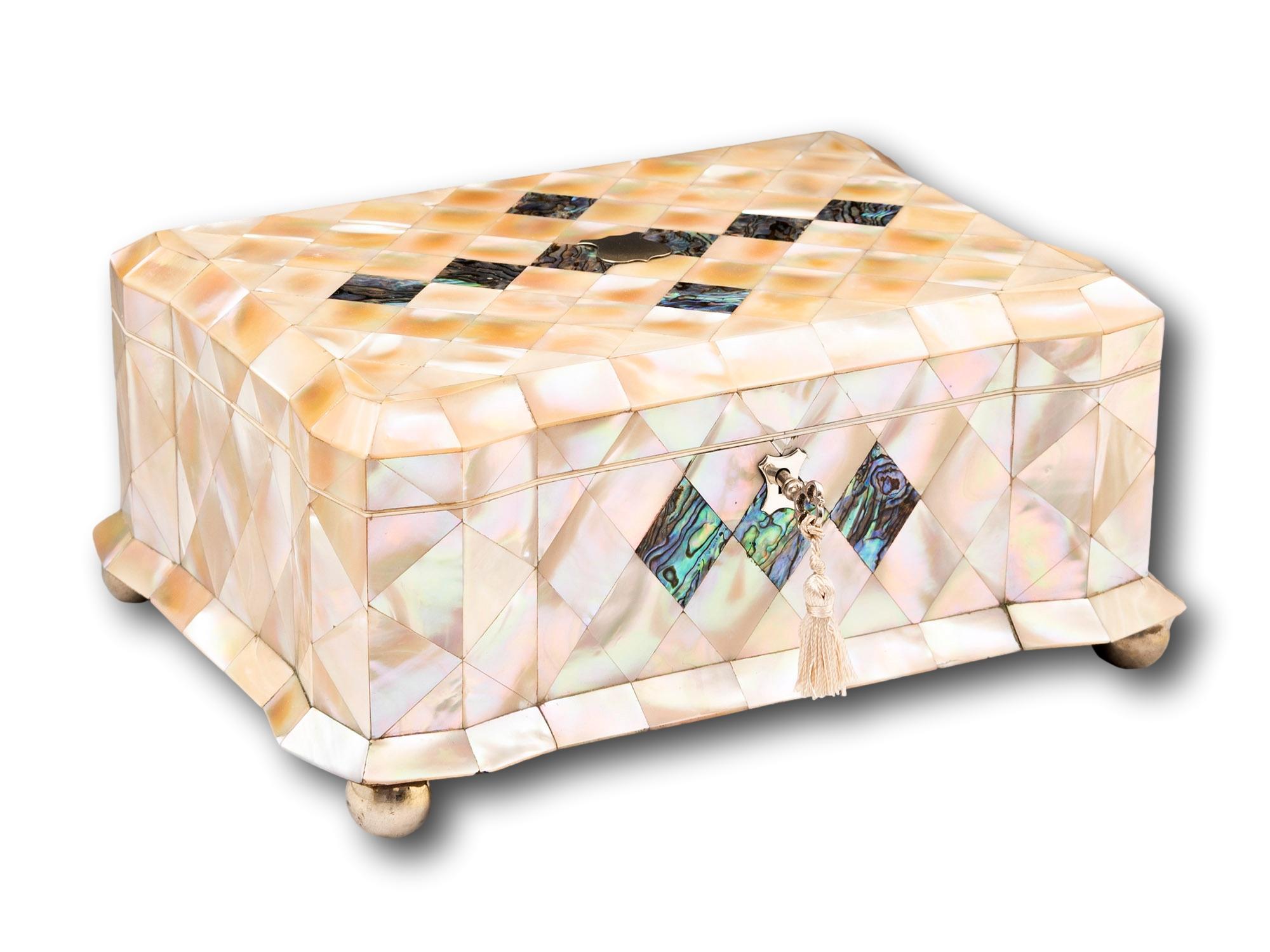 Georgian Mother of Pearl Jewelry Box For Sale 2