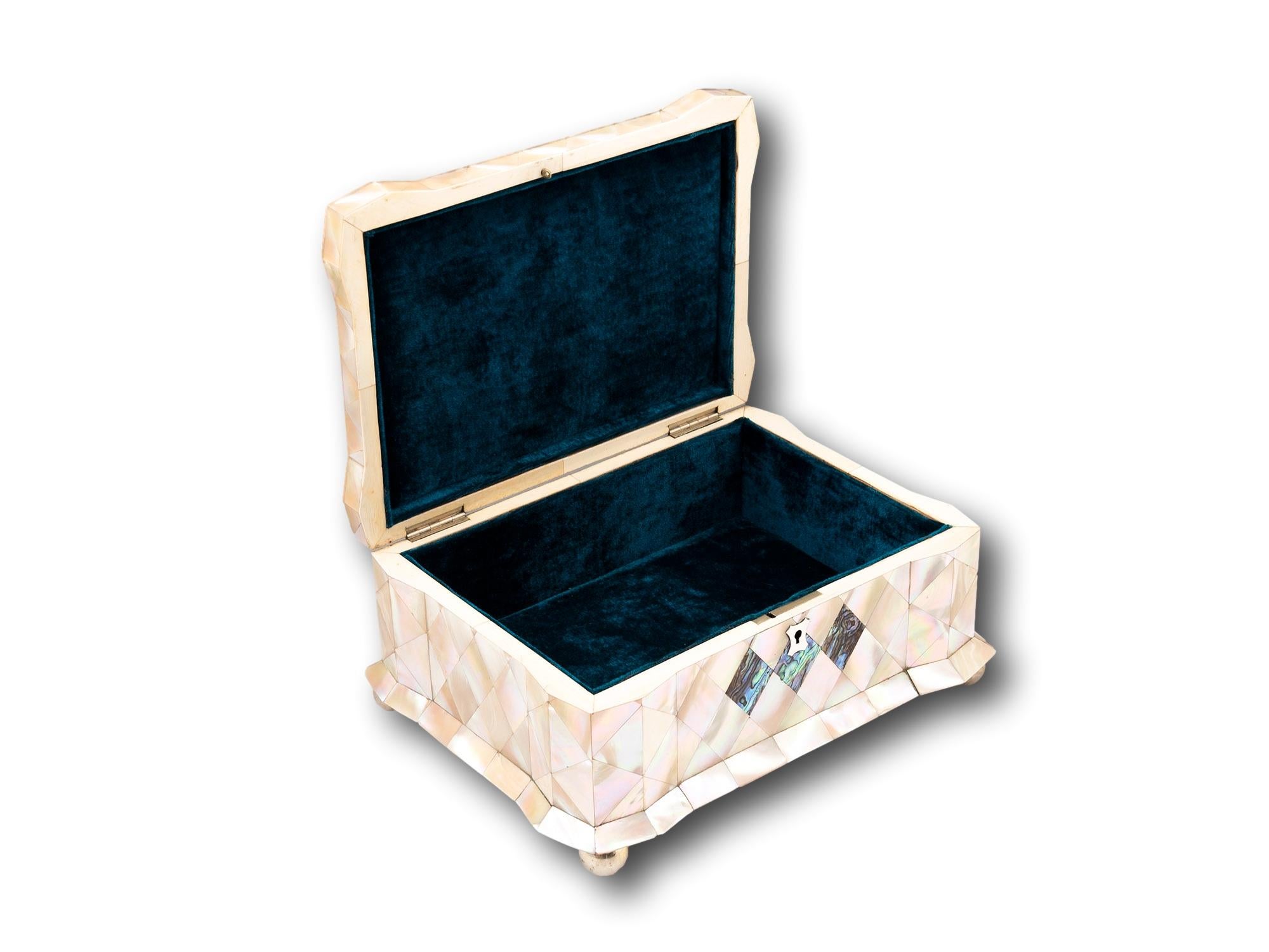 Georgian Mother of Pearl Jewelry Box For Sale 1