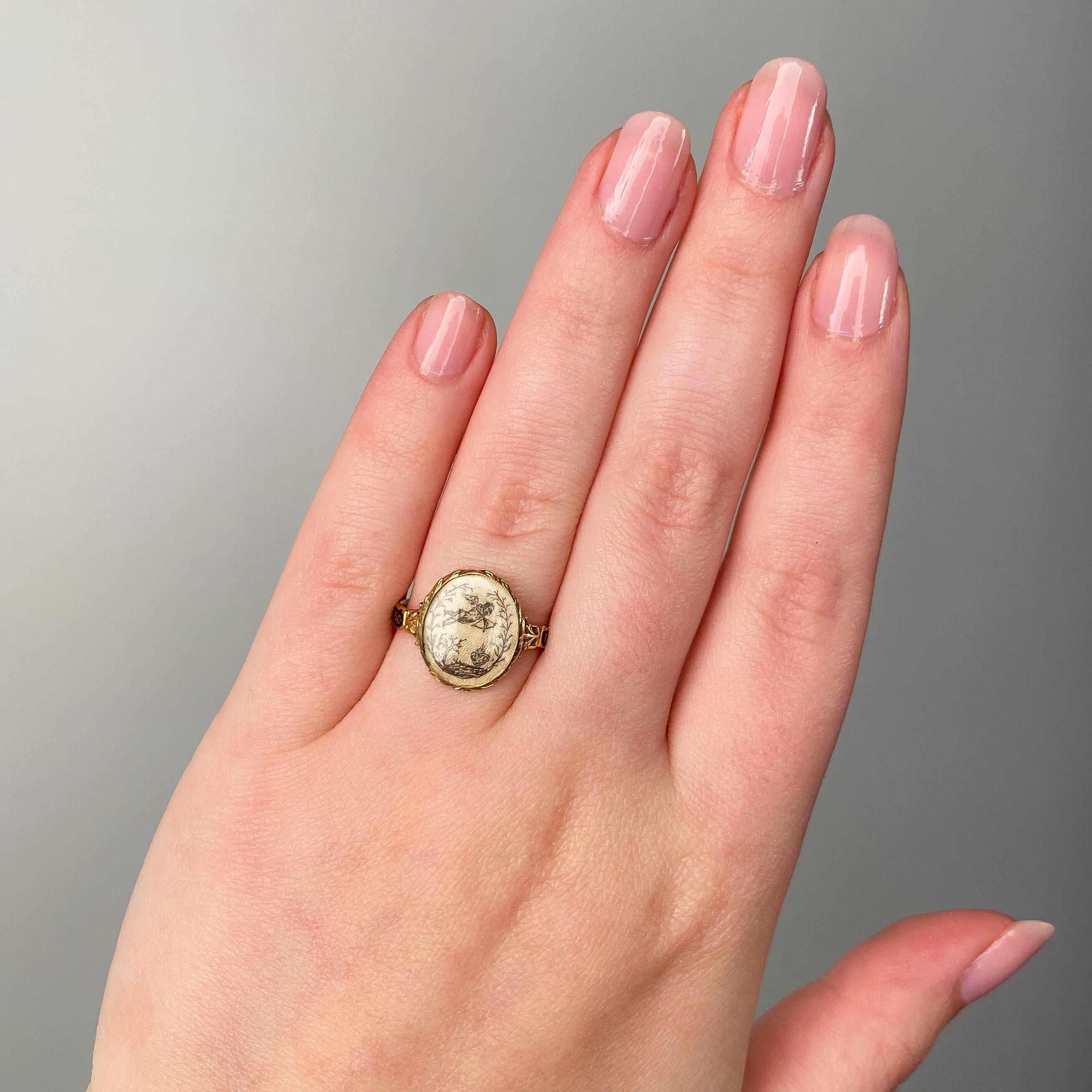 Georgian Mourning Ring of 18k Gold For Sale 2