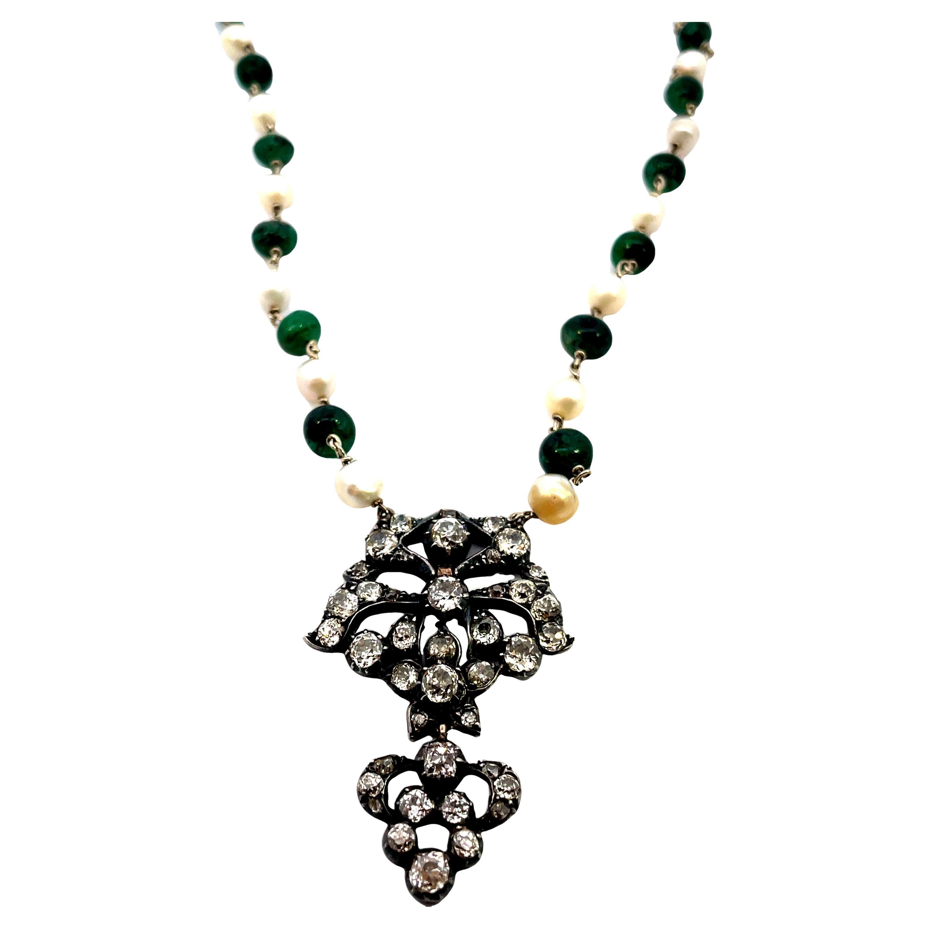 Halskette aus georgianischen Naturperlen und Diamanten im Angebot