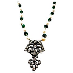 Halskette aus georgianischen Naturperlen und Diamanten