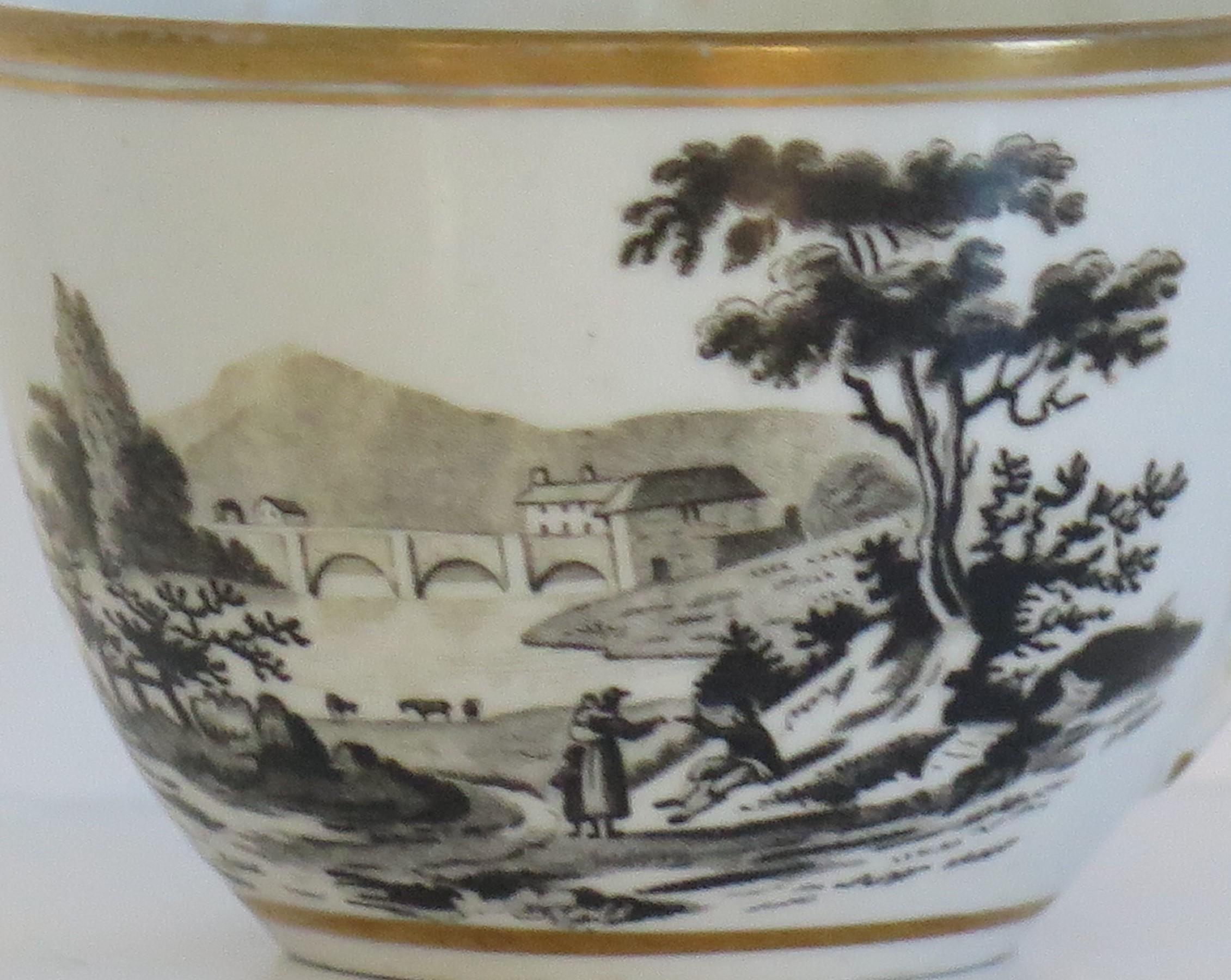 Georgian Newhall Porcelain Duo Tea Cup and Saucer Bat Printed Ptn, circa 1805 For Sale 5