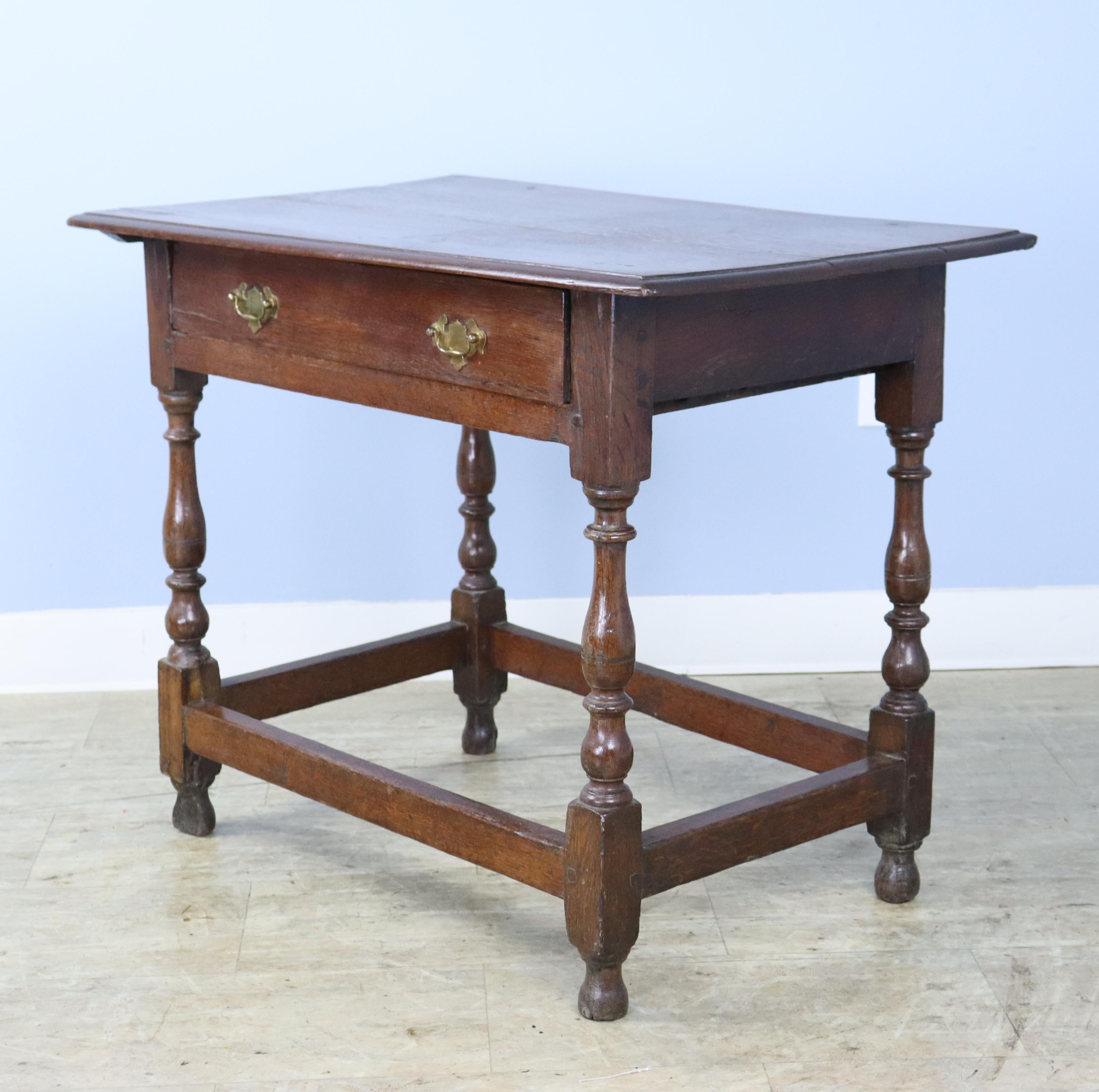 Georgian Oak 18th Century Side Table In Good Condition For Sale In Port Chester, NY