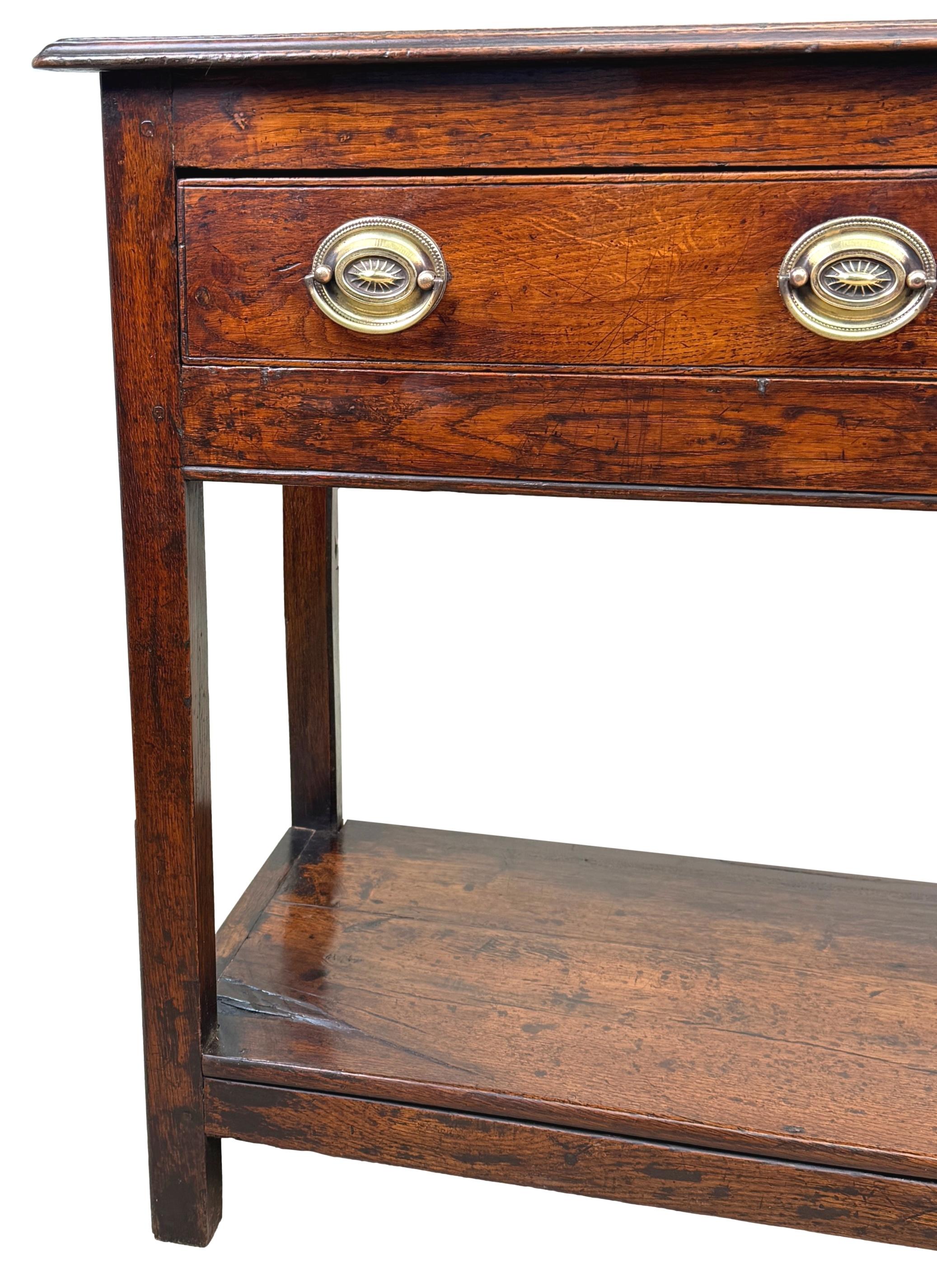 Georgian Oak 18th Century Small Dresser Base Sideboard In Good Condition For Sale In Bedfordshire, GB