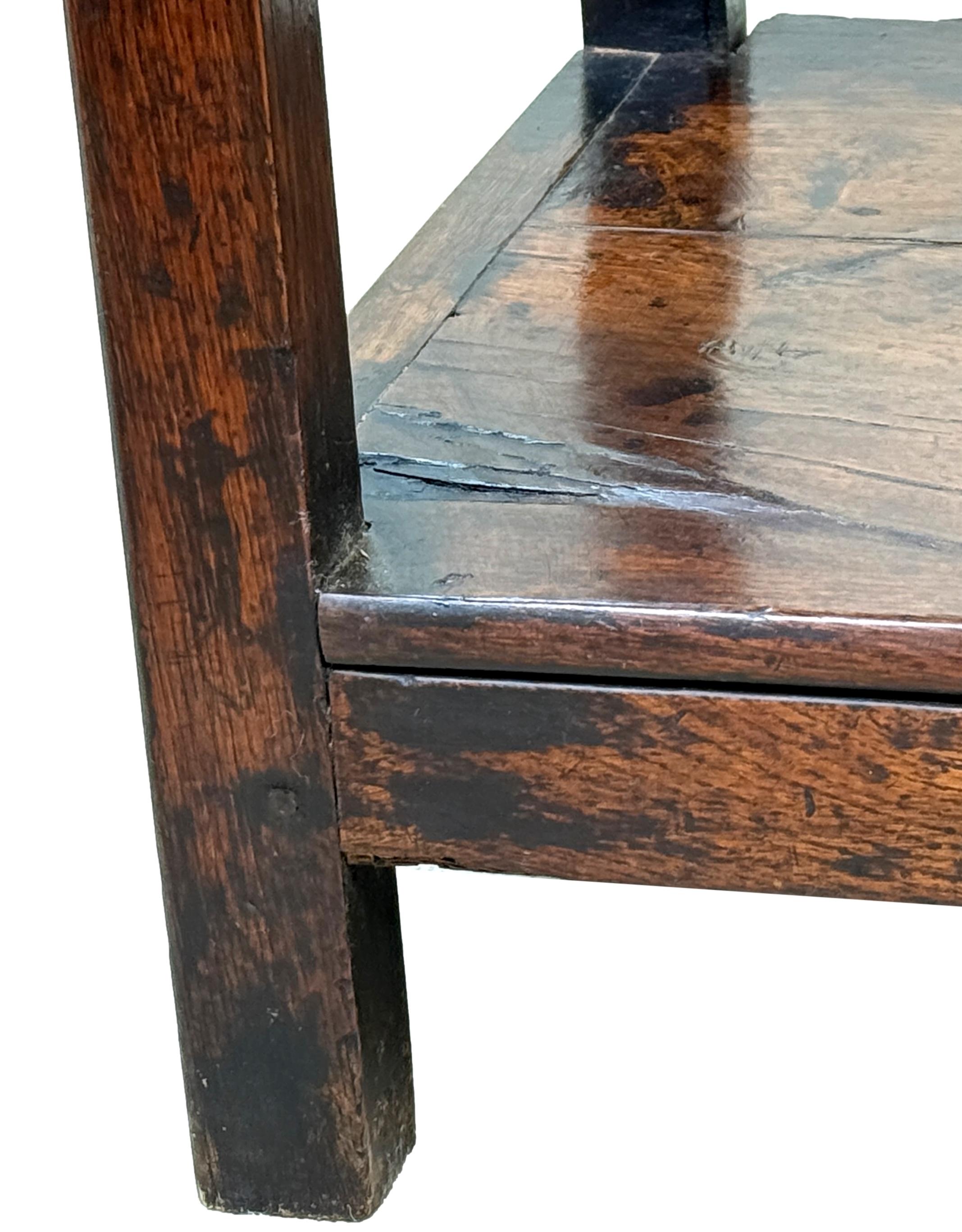 Georgian Oak 18th Century Small Dresser Base Sideboard For Sale 4