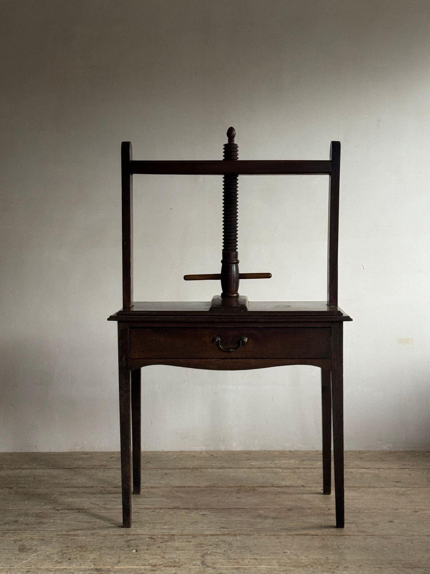 Georgian oak book press table For Sale 8