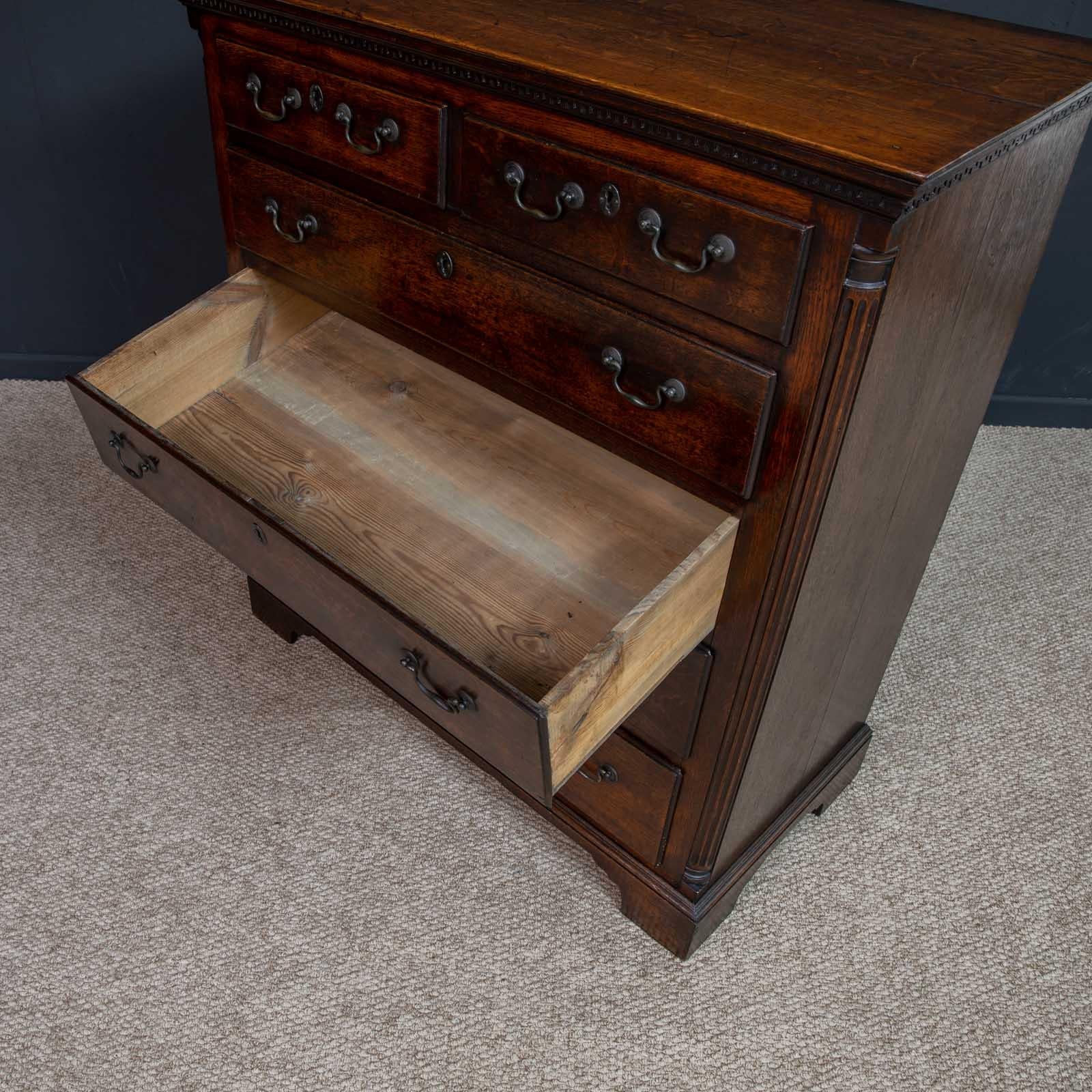 Georgian Oak Chest of Drawers 5