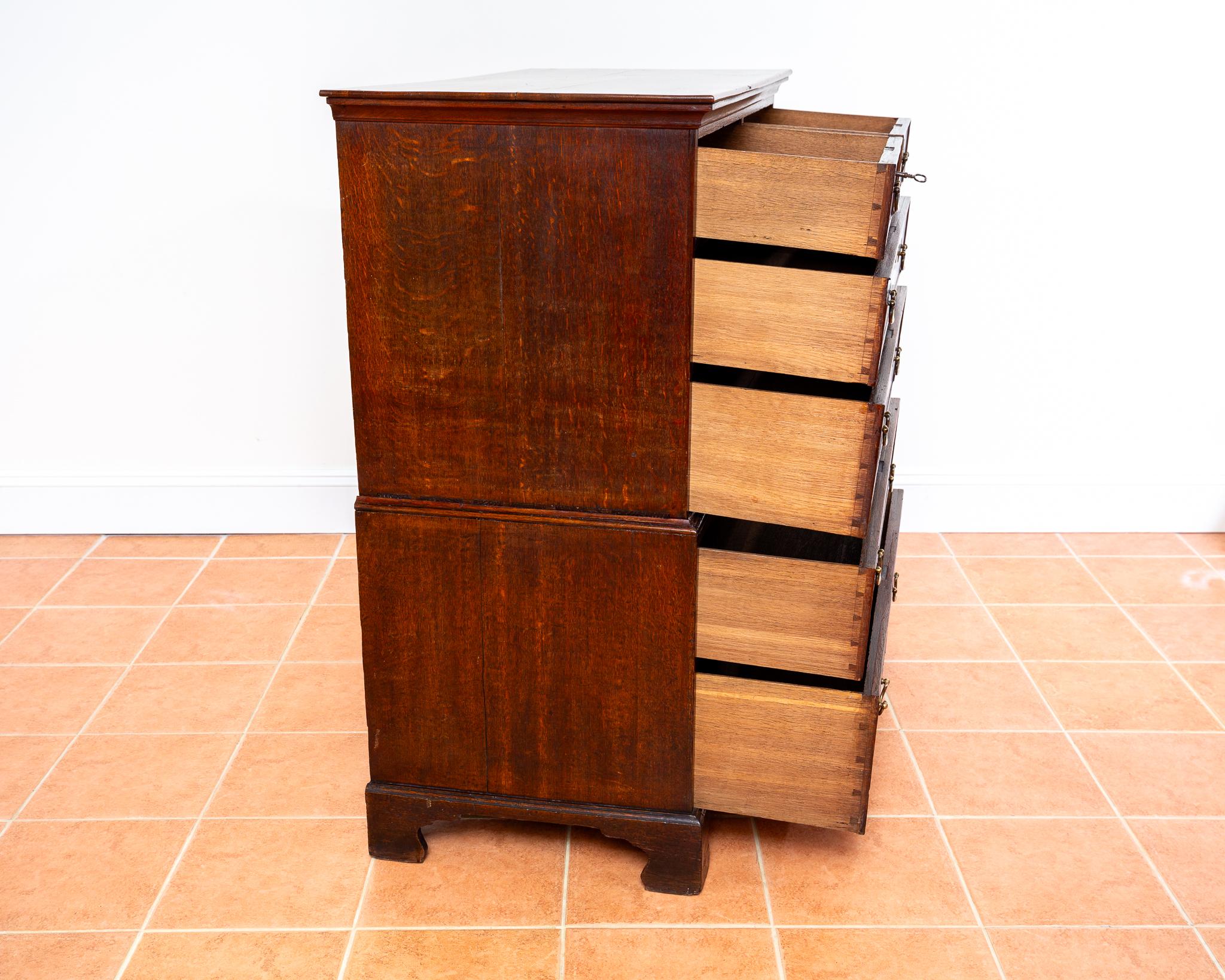 Pecho de roble georgiano en el pecho de cajones 1750 Antiguo Tallboy Country Farmhouse en venta 3