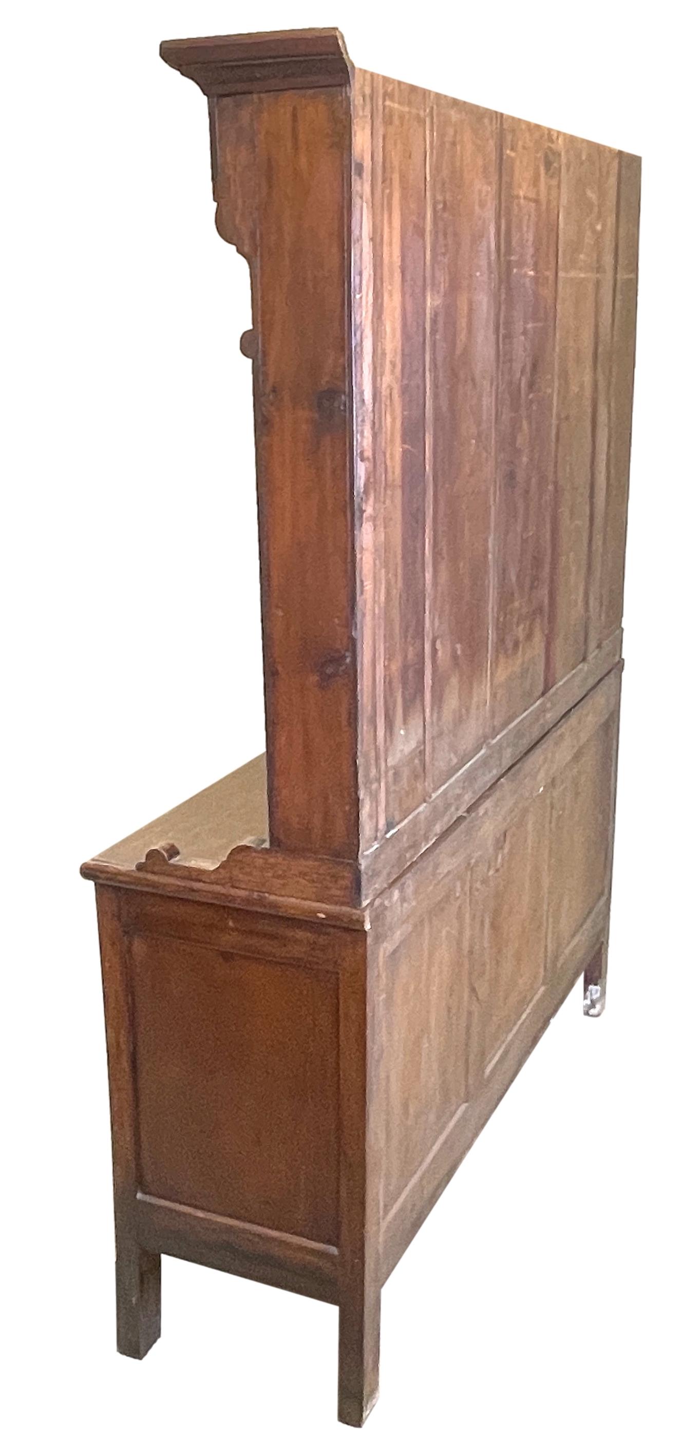 Georgian Oak Dresser with Rack For Sale 3