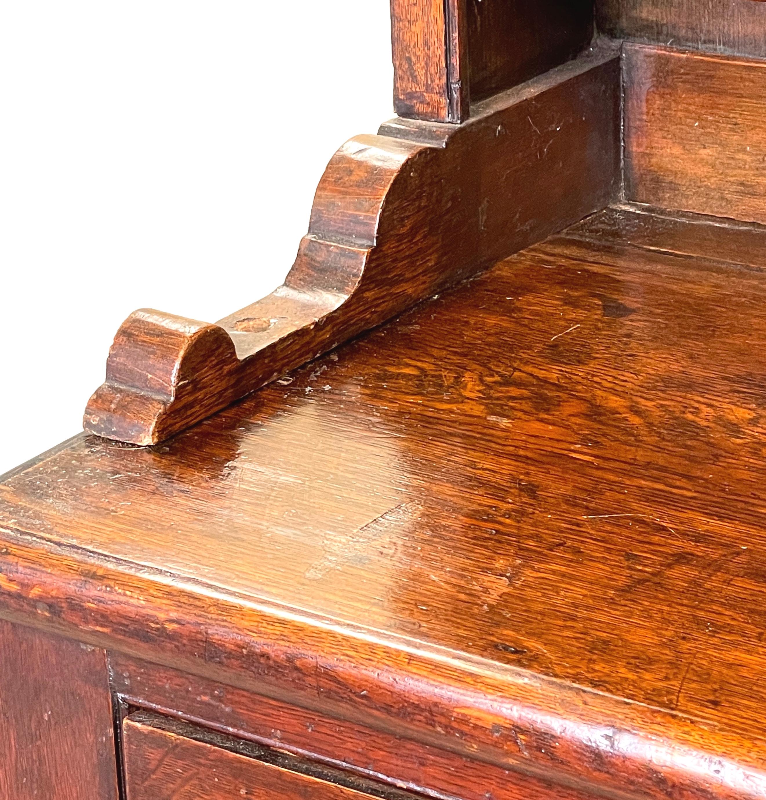 Georgian Oak Dresser with Rack For Sale 4