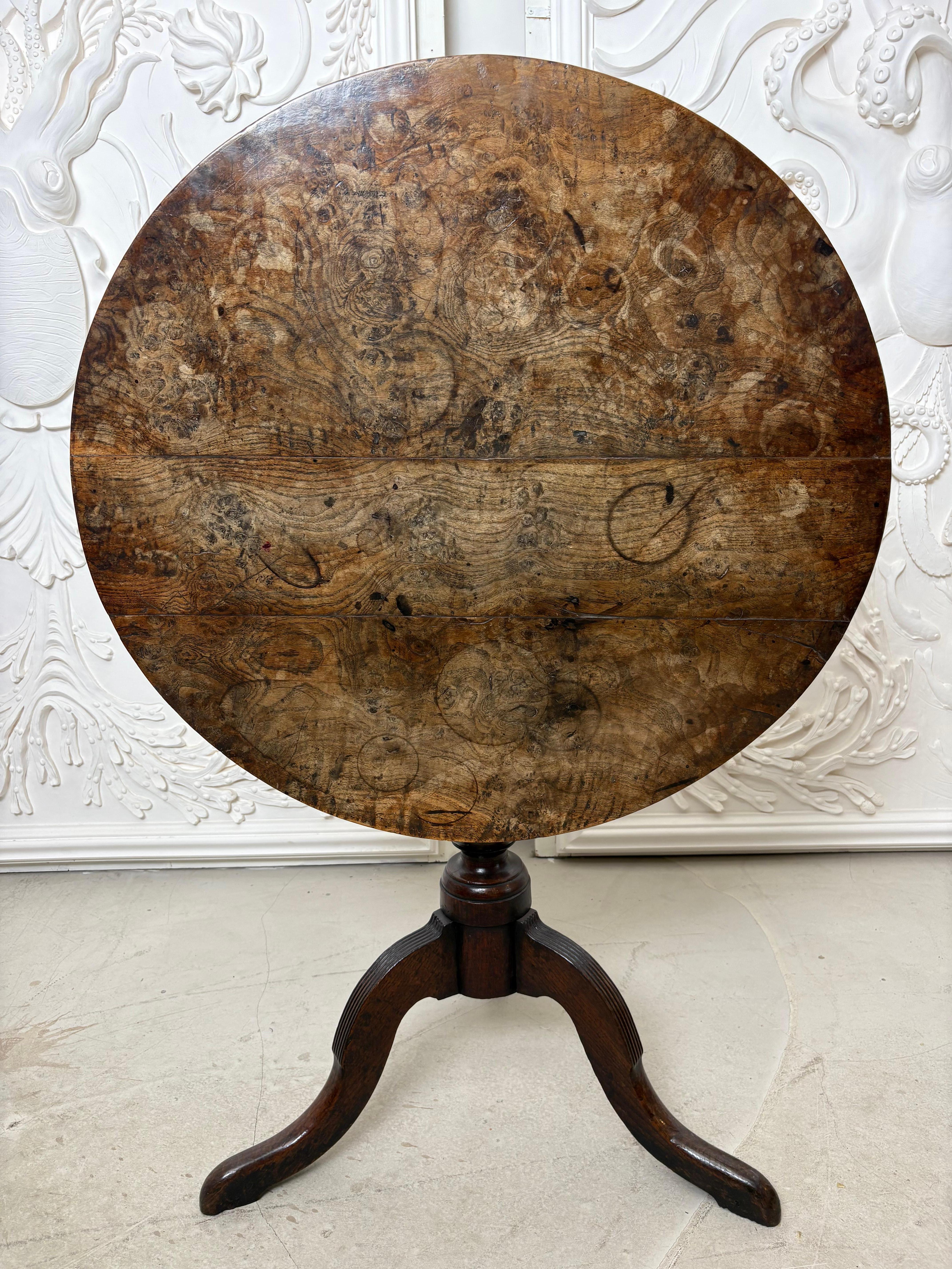 Georgian Oak & Elm tripod table For Sale 12