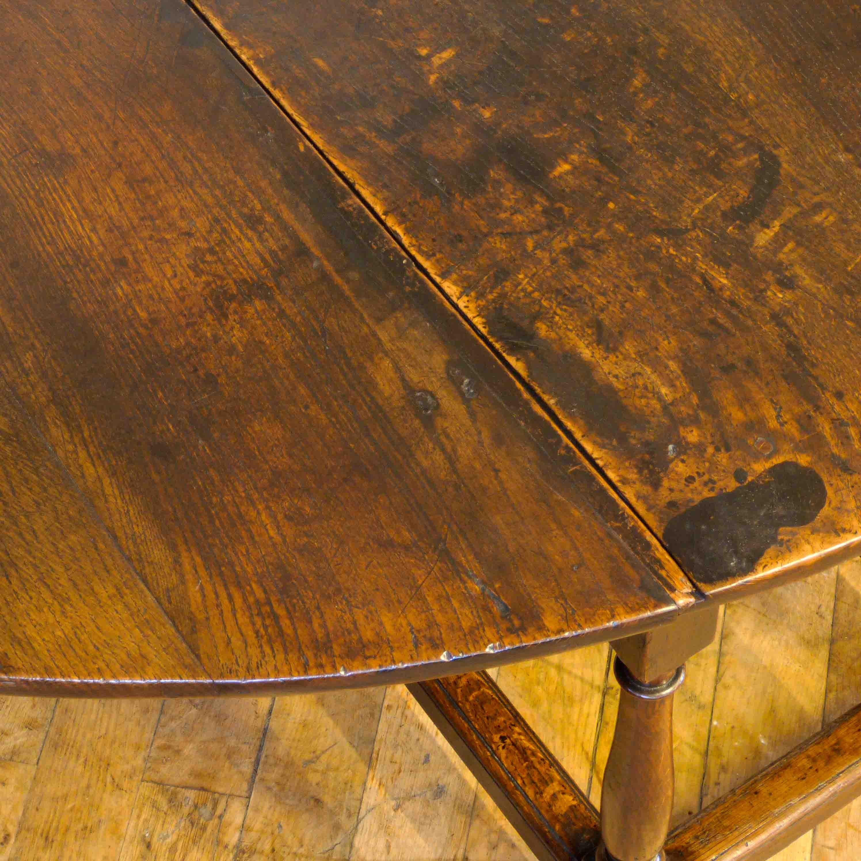 Early 18th Century Georgian Oak Gateleg Table