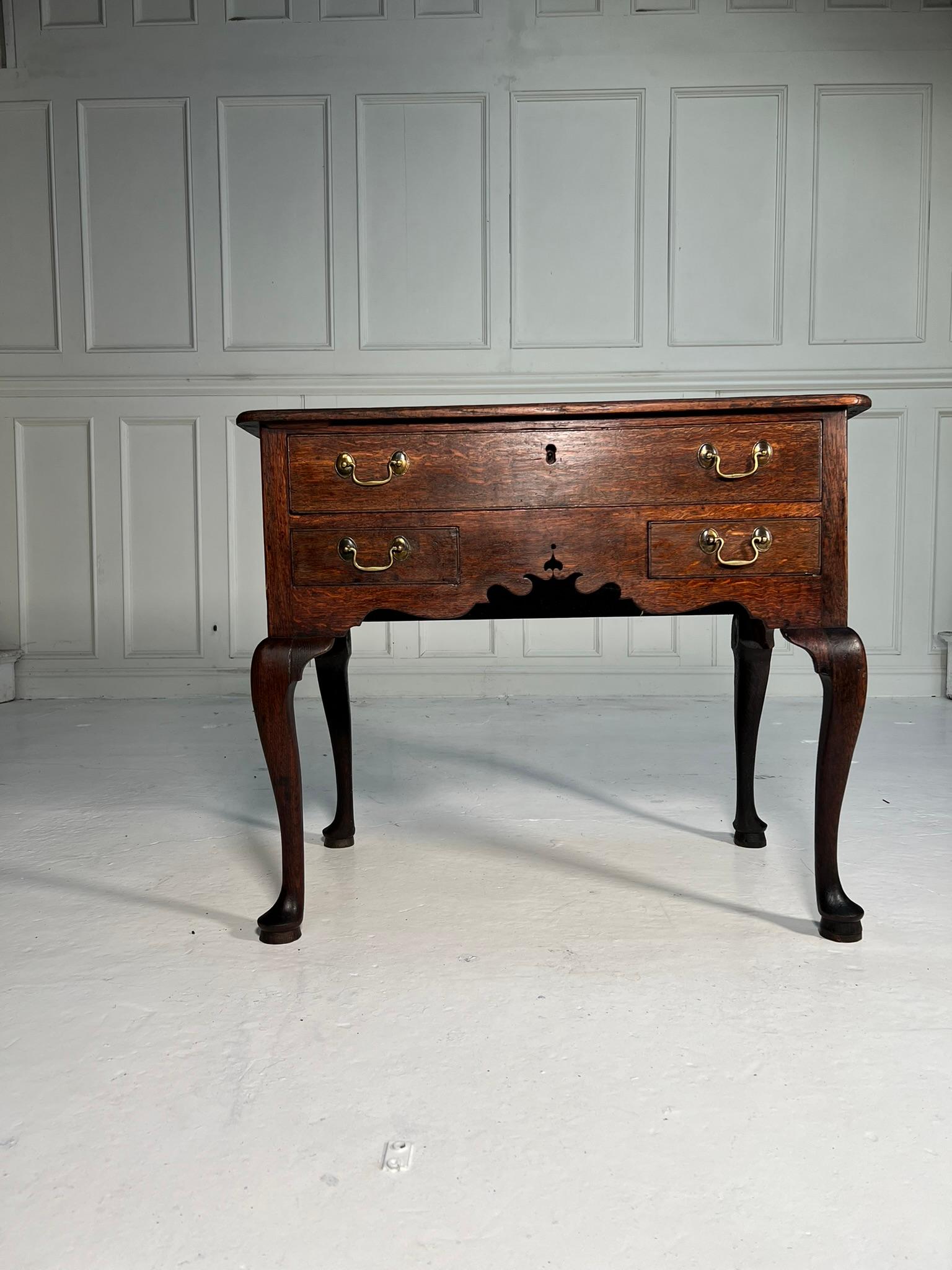 Georgian Oak Lowboy im Angebot 1