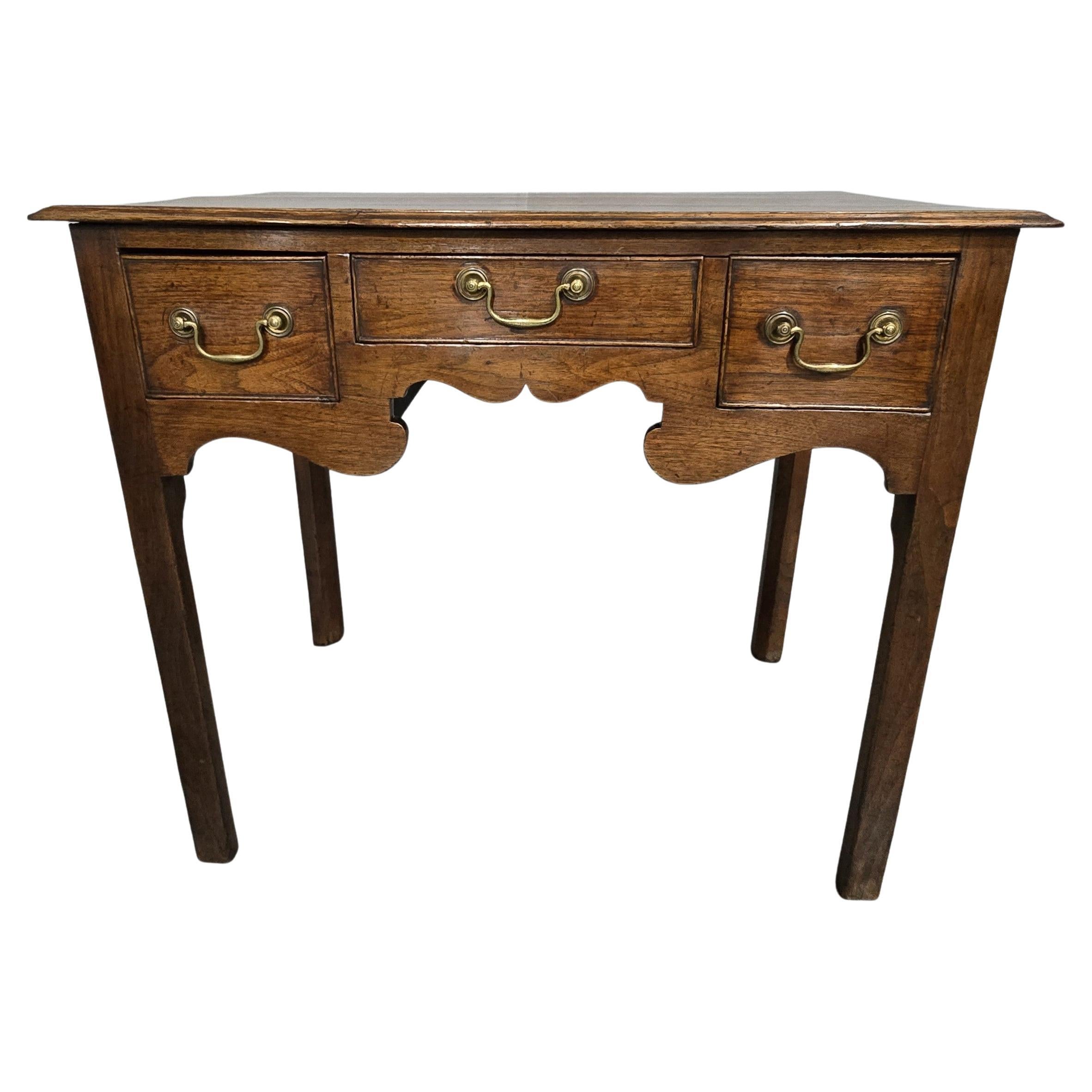 Lowboy georgiano in Oak in vendita