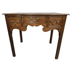 Lowboy en Oak Oak géorgien