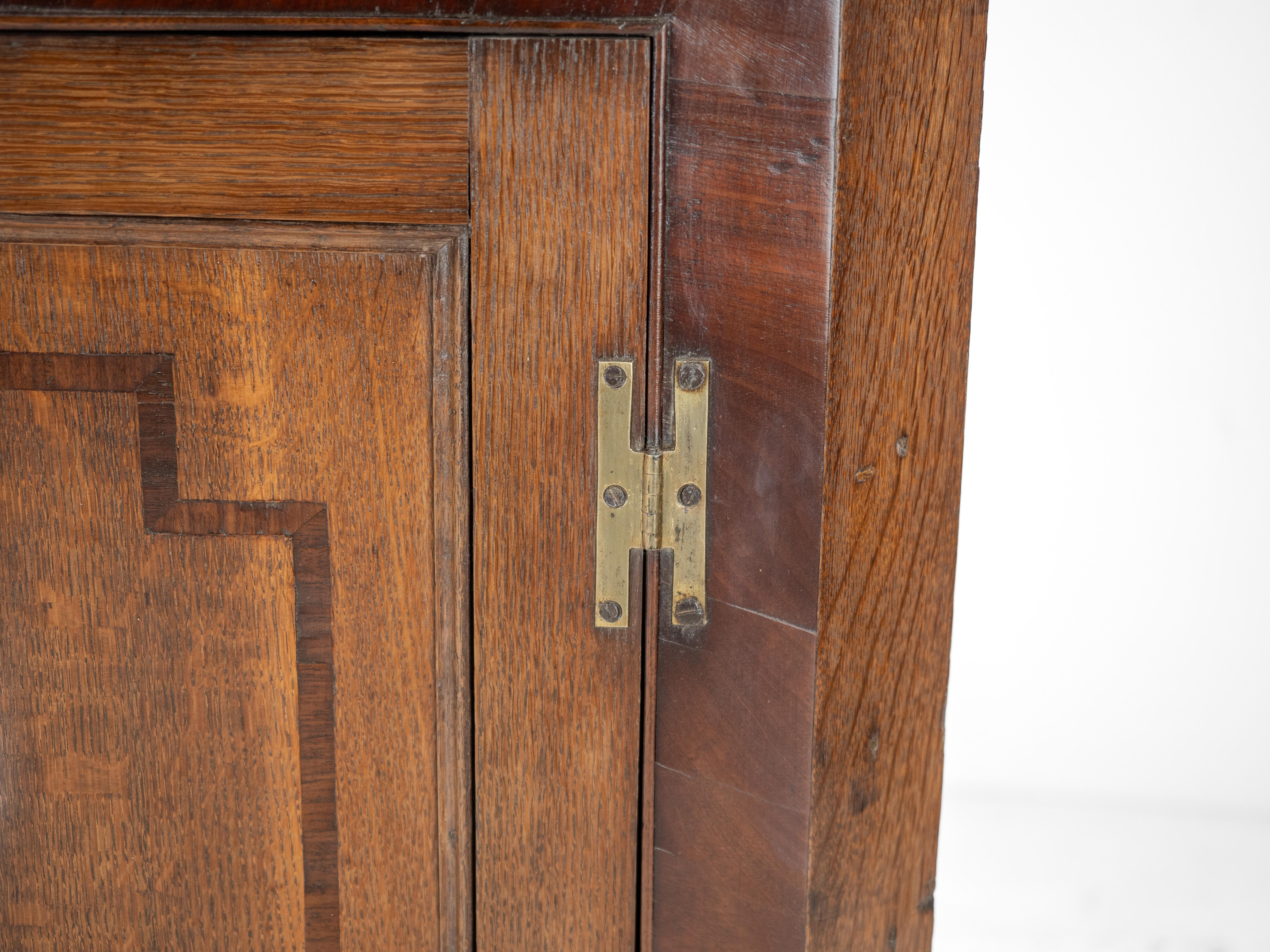 Georgian Oak Mahogany Inlaid Wall-Hanging Corner Cupboard Late c18th George III For Sale 3