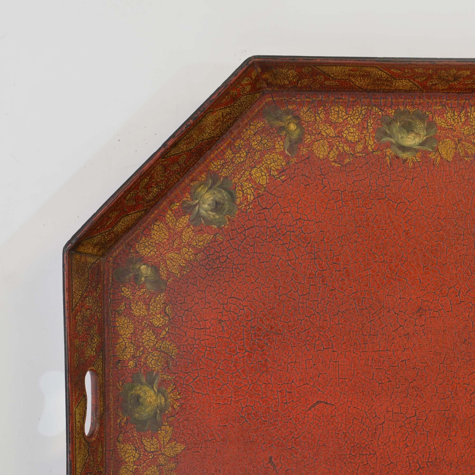 Georgian octagonal scarlet papier maché tray In Good Condition For Sale In Castle Douglas, GB