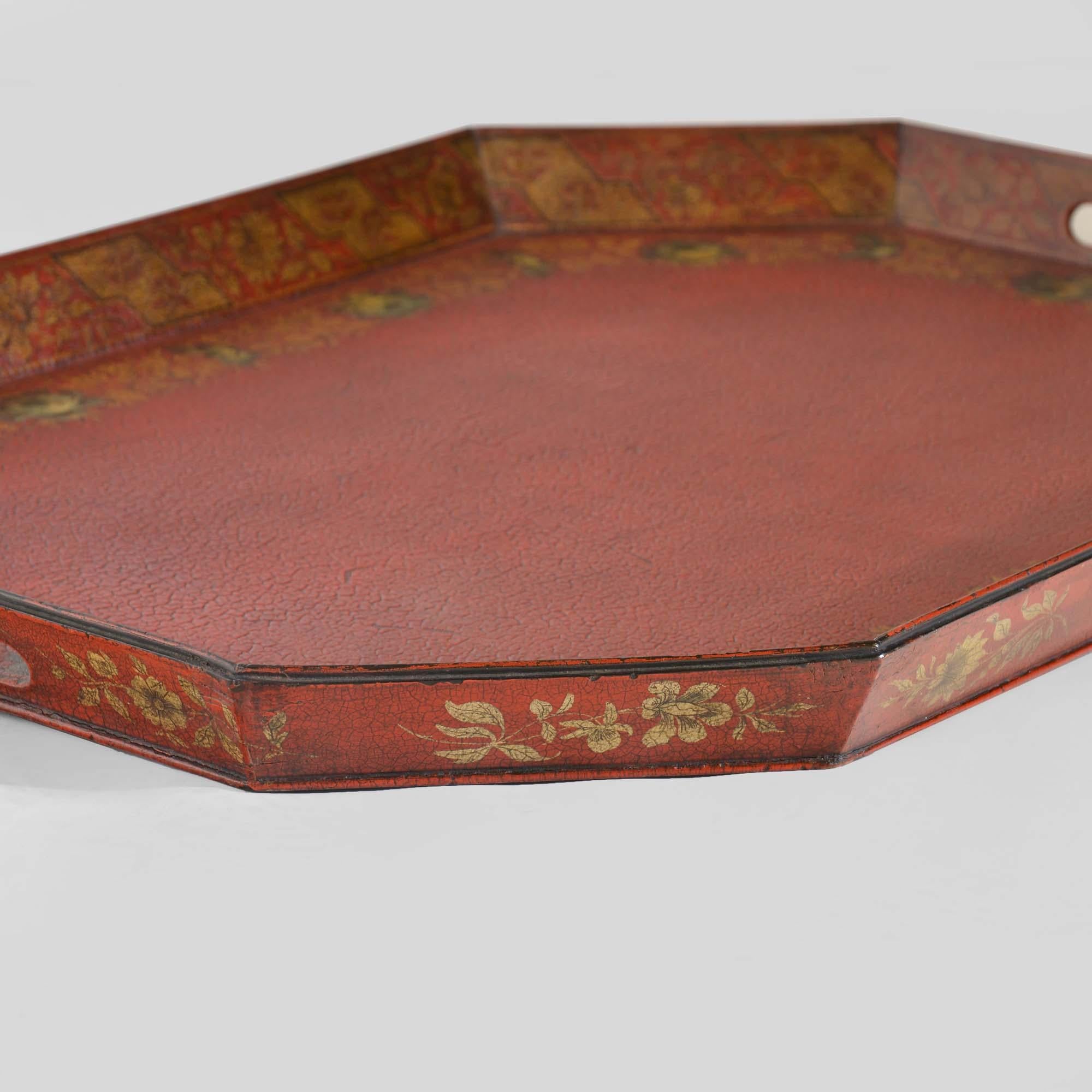 Georgian octagonal scarlet papier maché tray For Sale 1