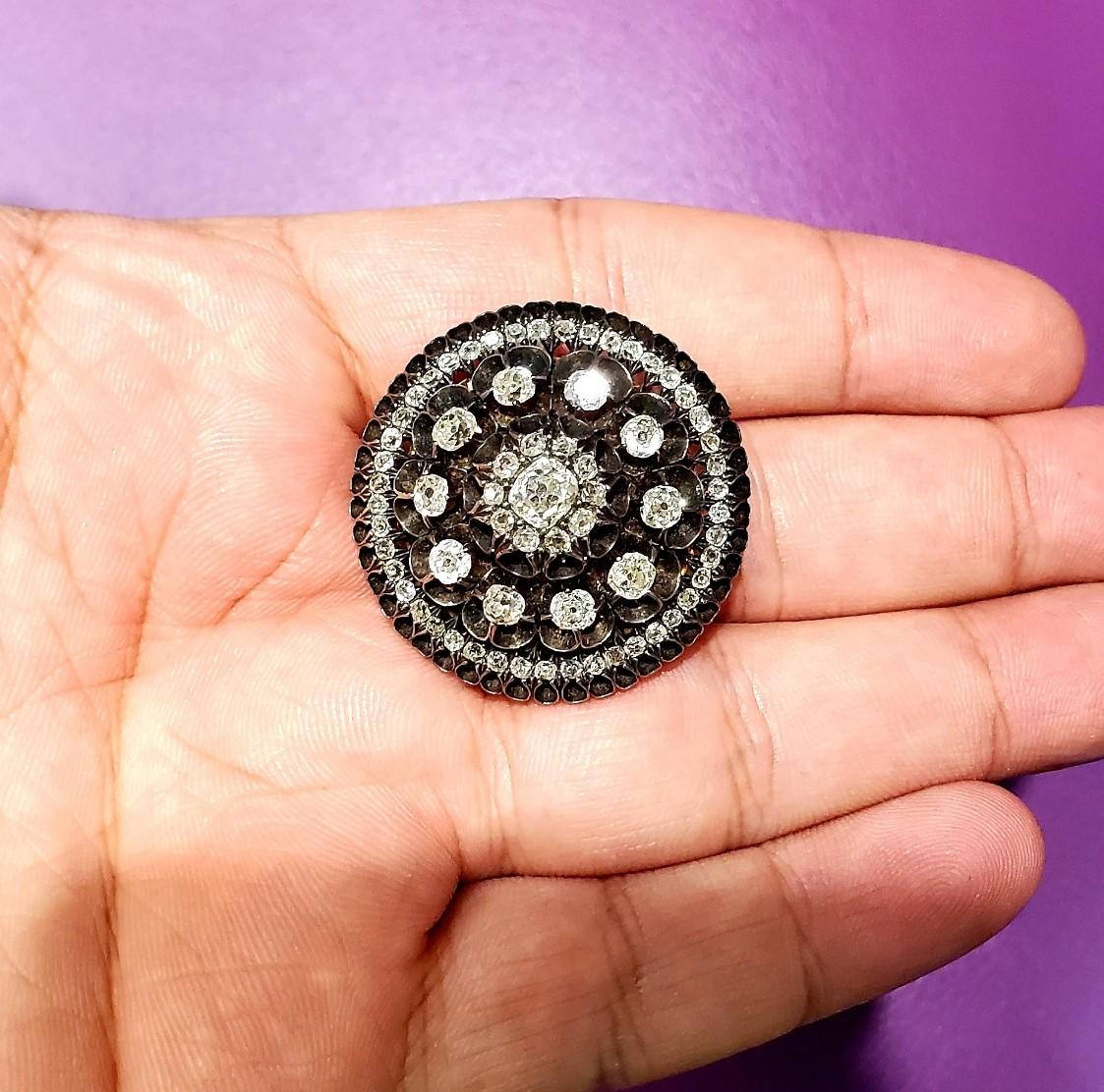Georgien Broche en diamant de style géorgien « Old Mine » en vente