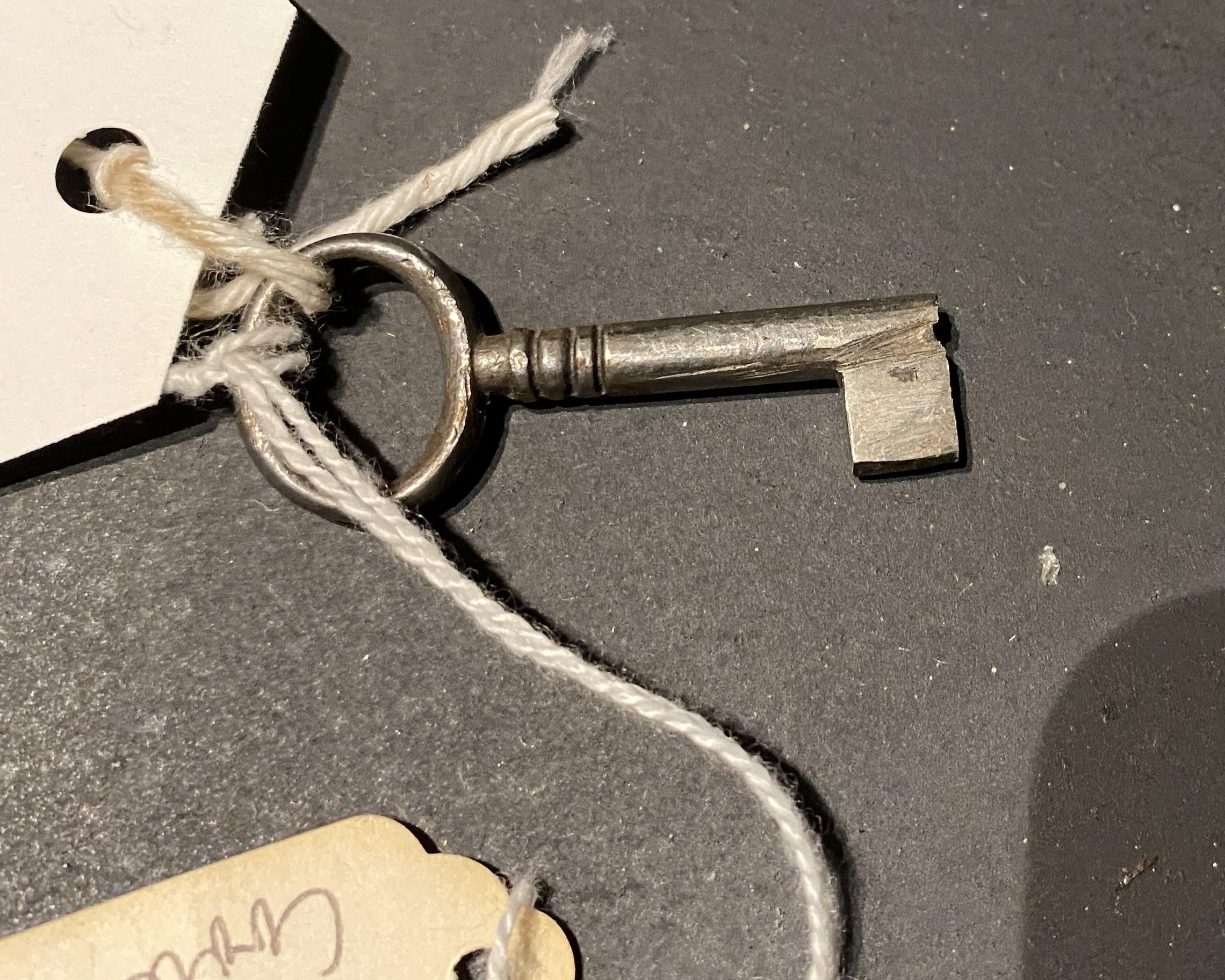 Cellarette ovale géorgienne en acajou sur Stand circa 1790 en vente 2