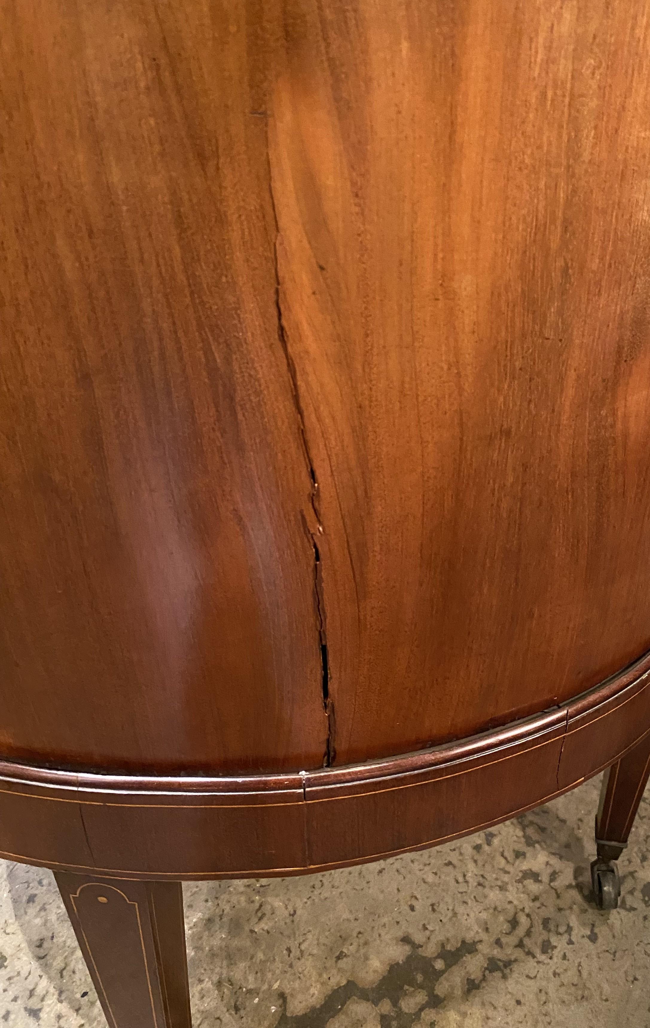 Cellarette ovale géorgienne en acajou sur Stand circa 1790 en vente 4