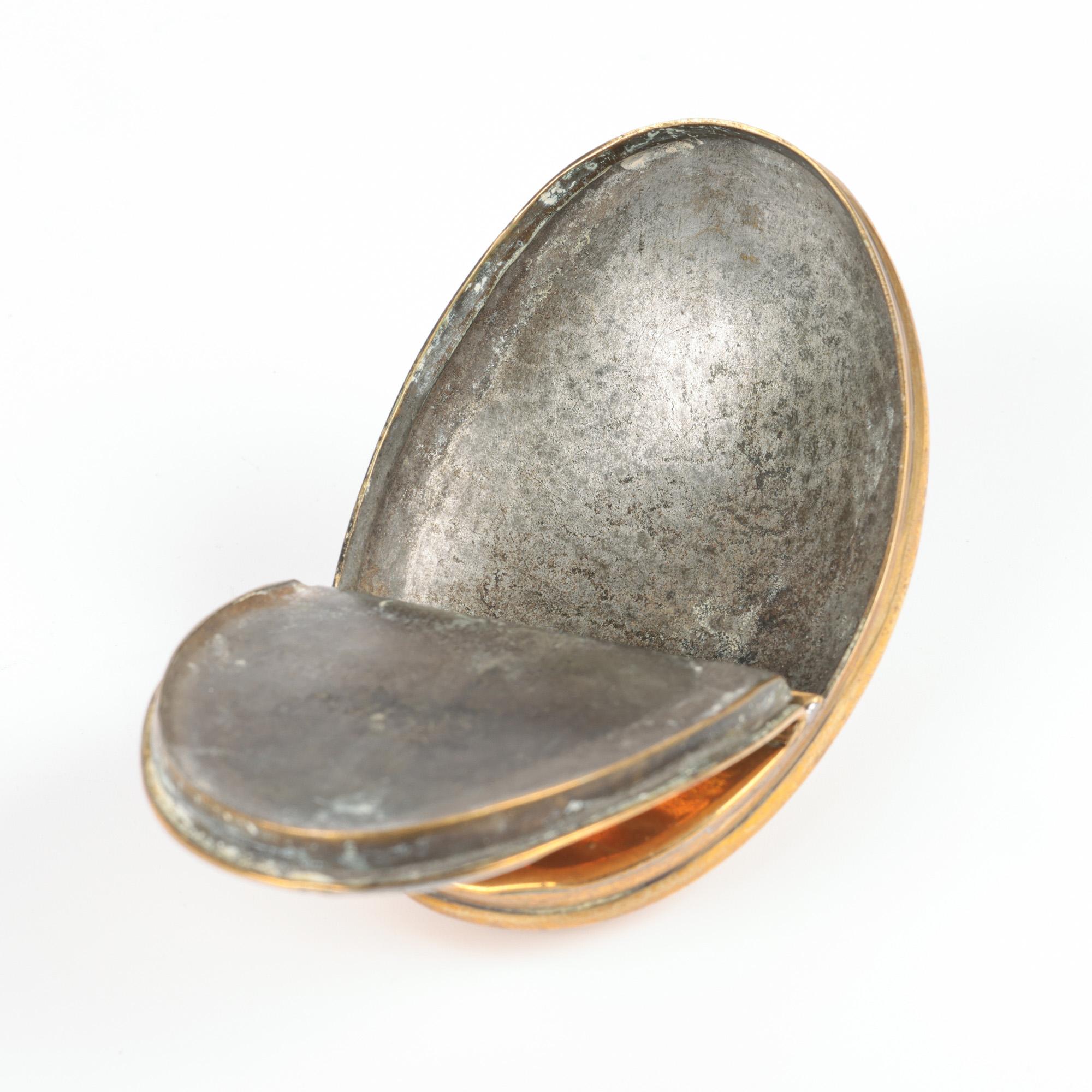 Georgian Oval Silver Mounted Brass Pocket Snuff Box For Sale 5