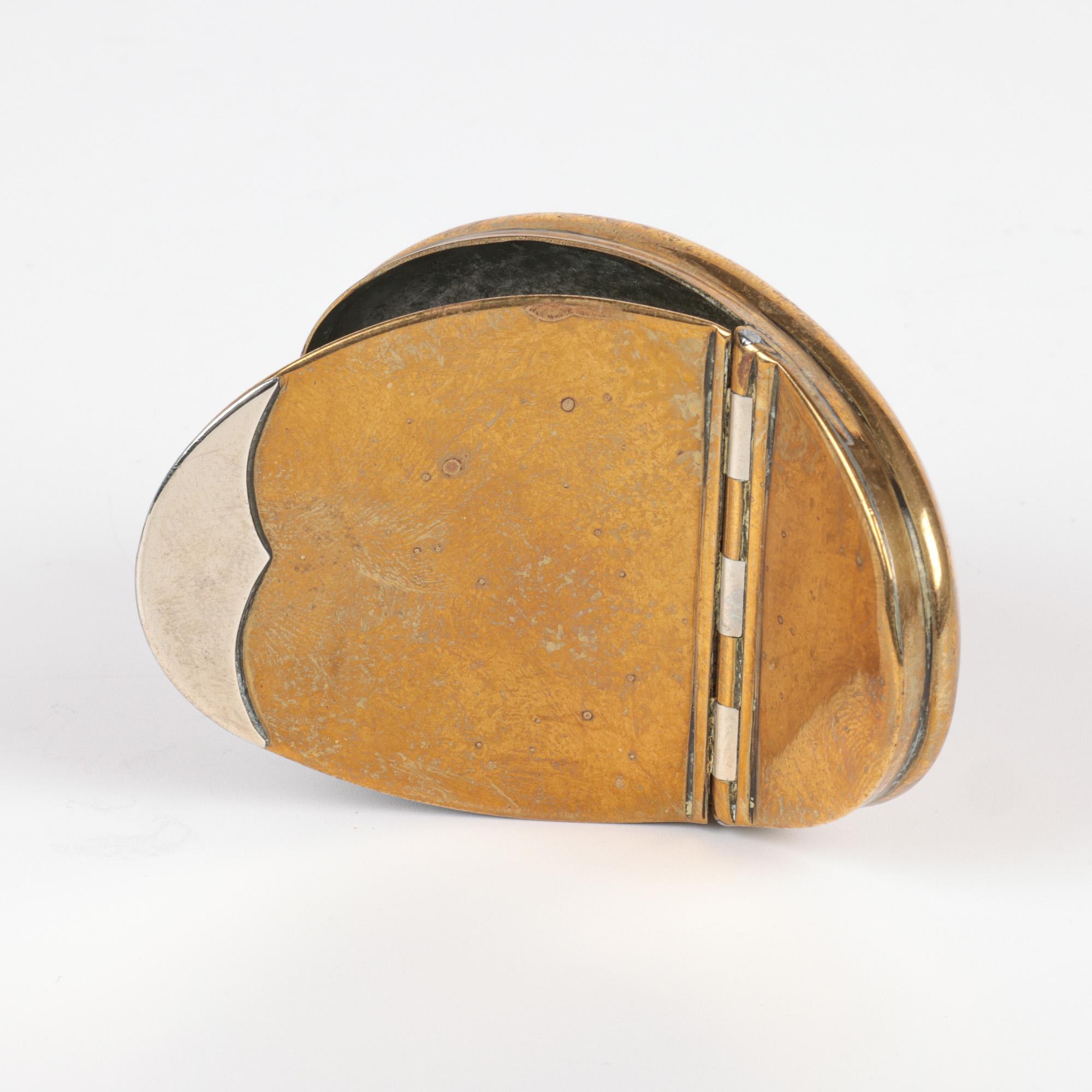 Georgian Oval Silver Mounted Brass Pocket Snuff Box For Sale 3