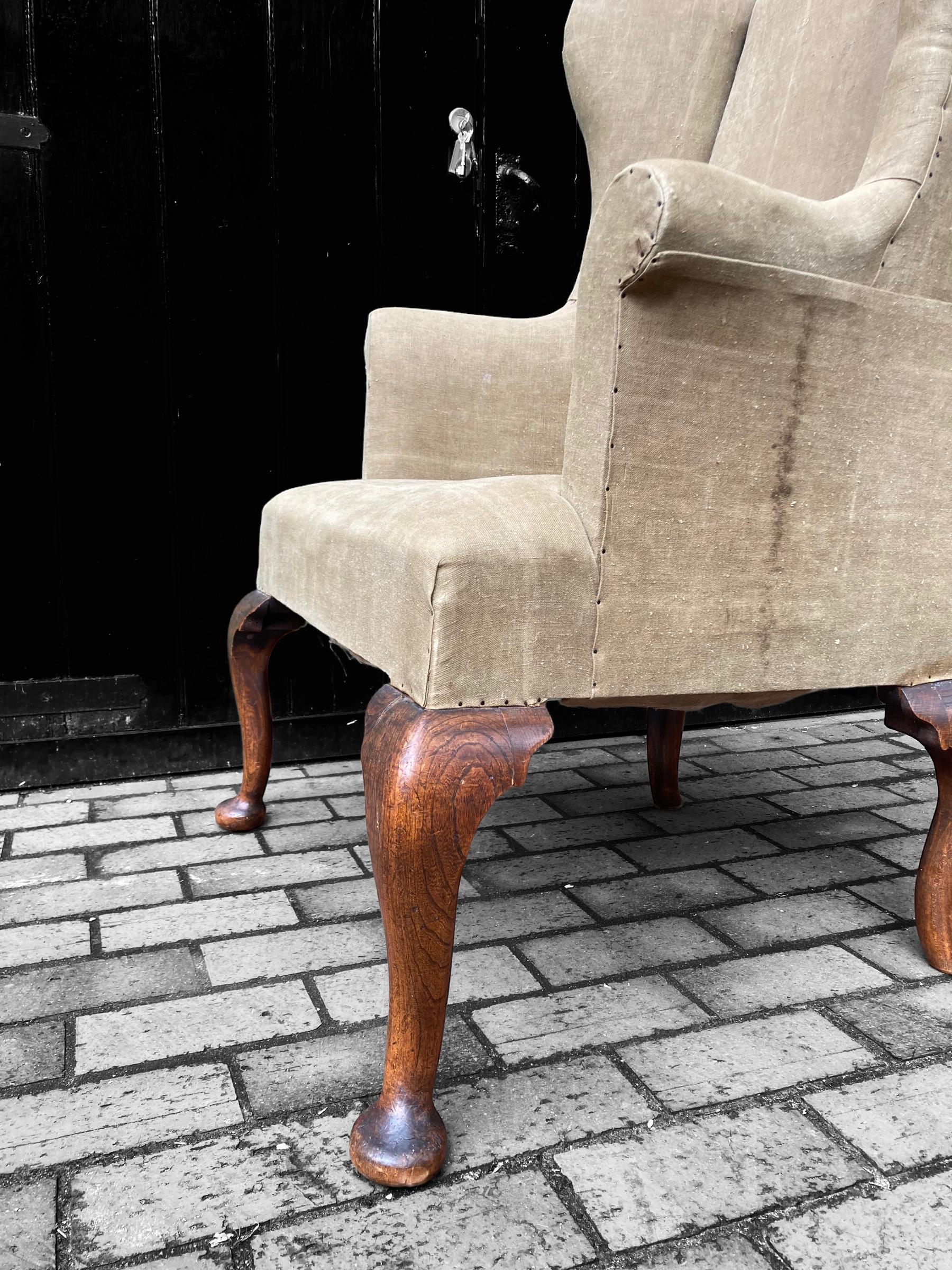 Georgian Overscaled Elm Cabriole Leg Wing Chair For Sale 1