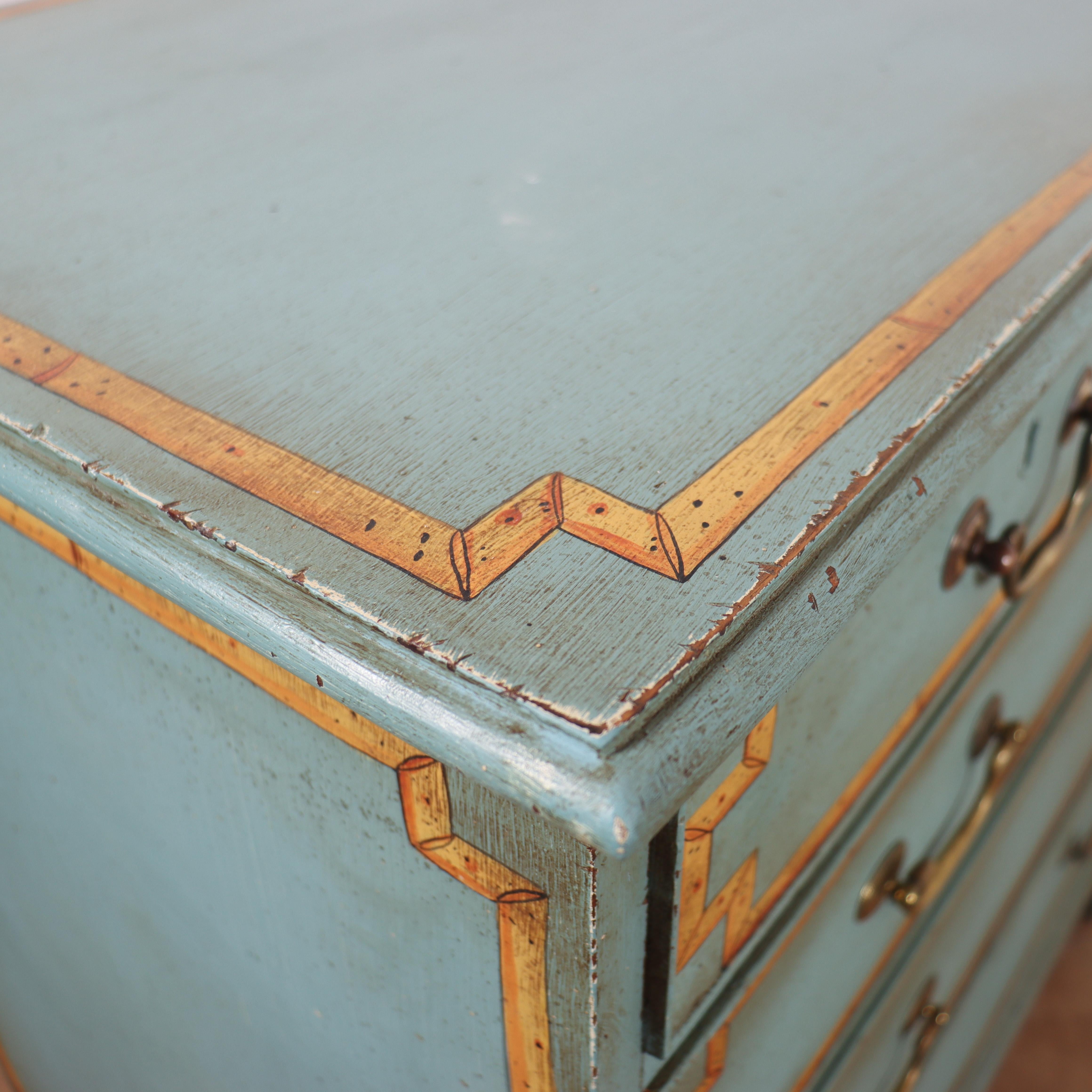 Georgian Painted Chest of Drawers For Sale 5