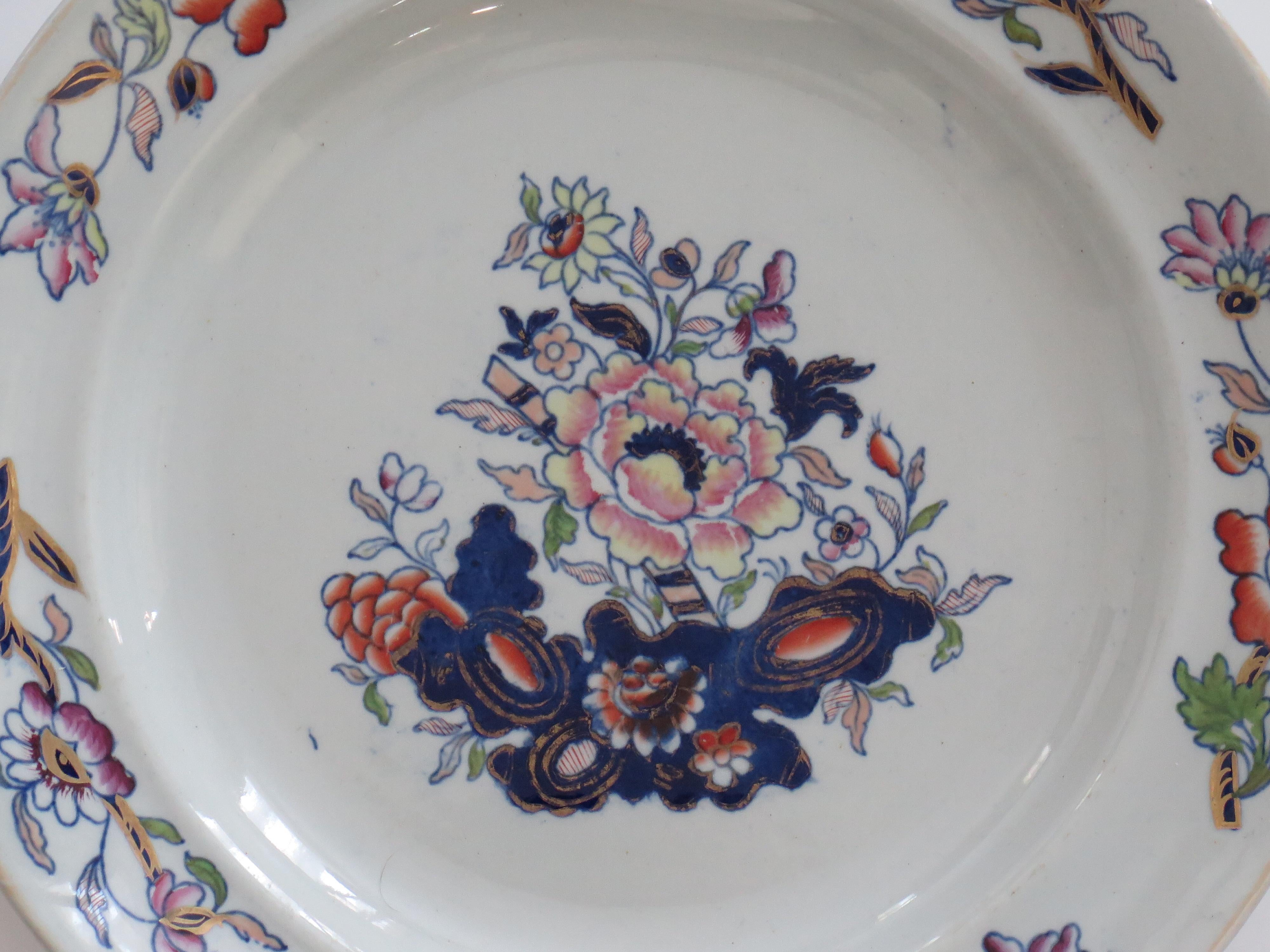 Hand-Painted Georgian Pair Davenport Dinner Plates Ironstone Pattern 659, Circa 1815 For Sale