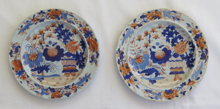 Hand-Painted Georgian Pair Mason's Ironstone Side Plates Gilded Basket Japan Pattern, Ca 1815 For Sale