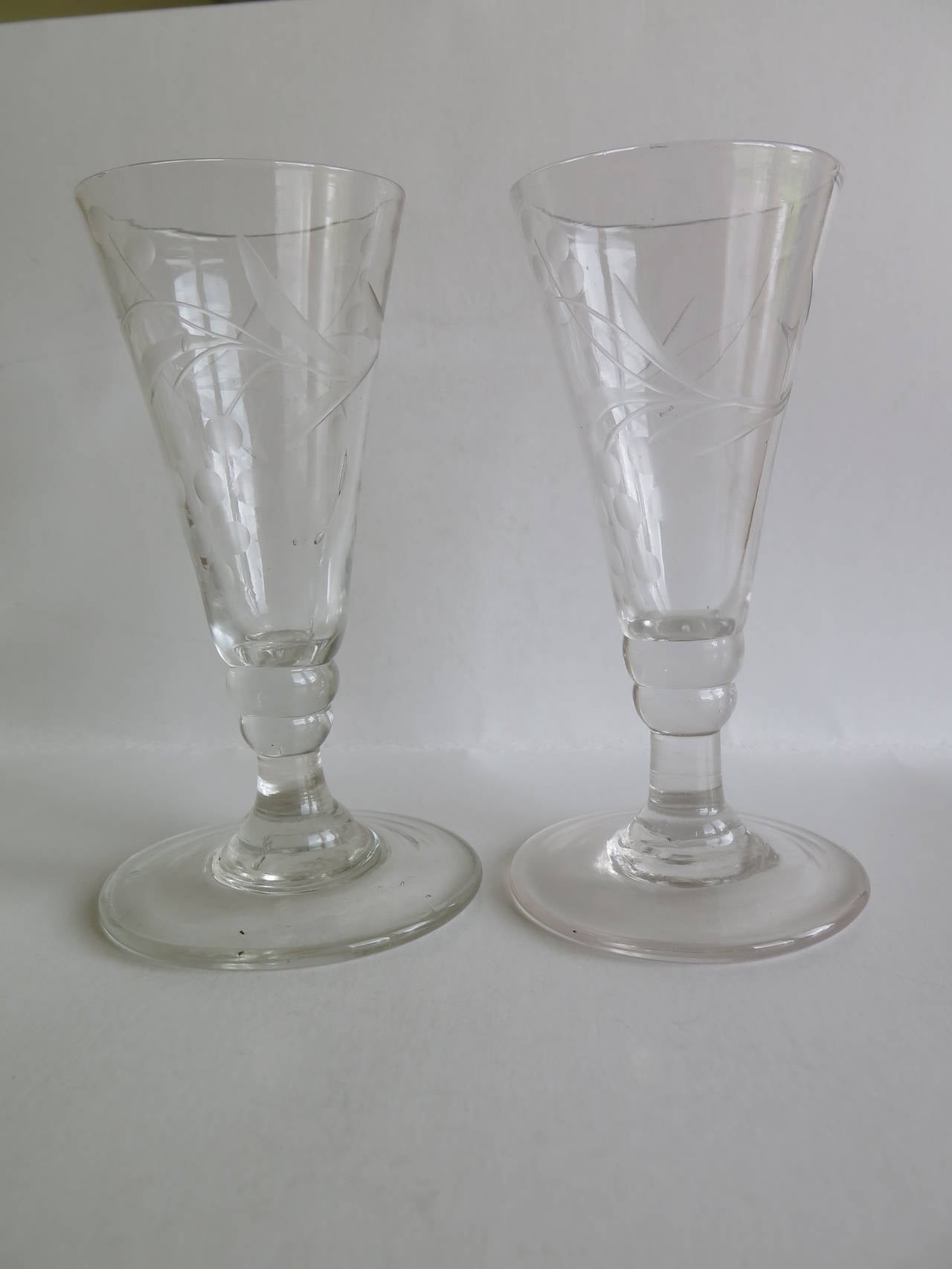 George III Georgian PAIR of Engraved Wine or Ale Drinking Glasses Hand Blown, circa 1790