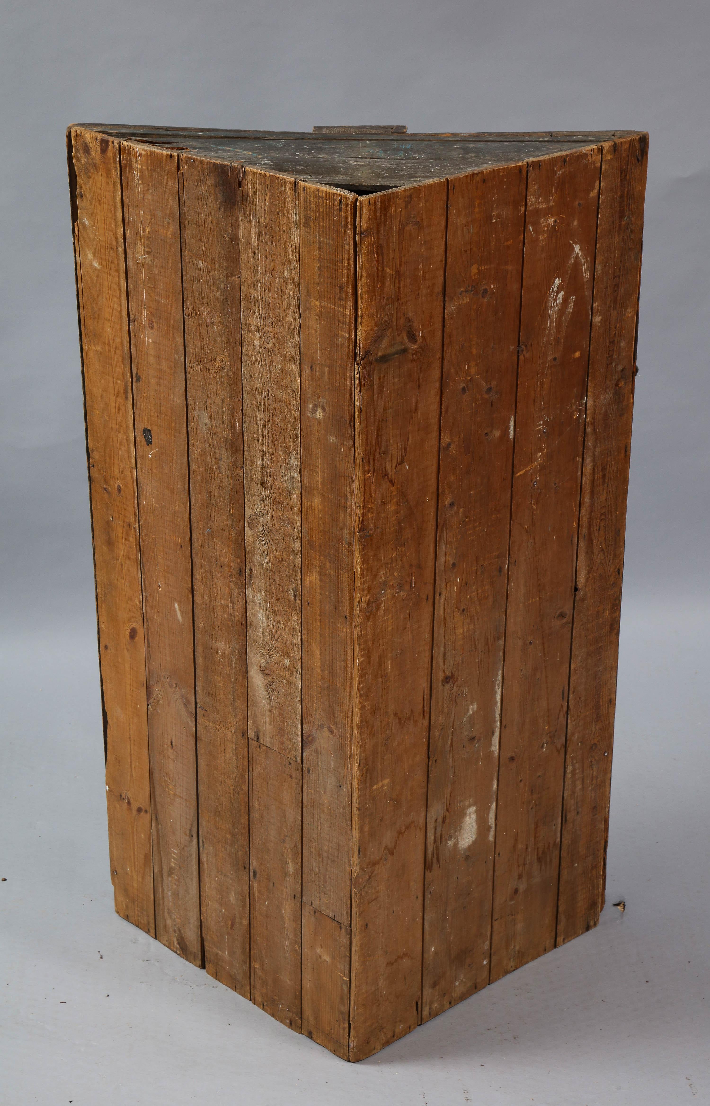Armoire d'angle palladienne géorgienne en vente 3