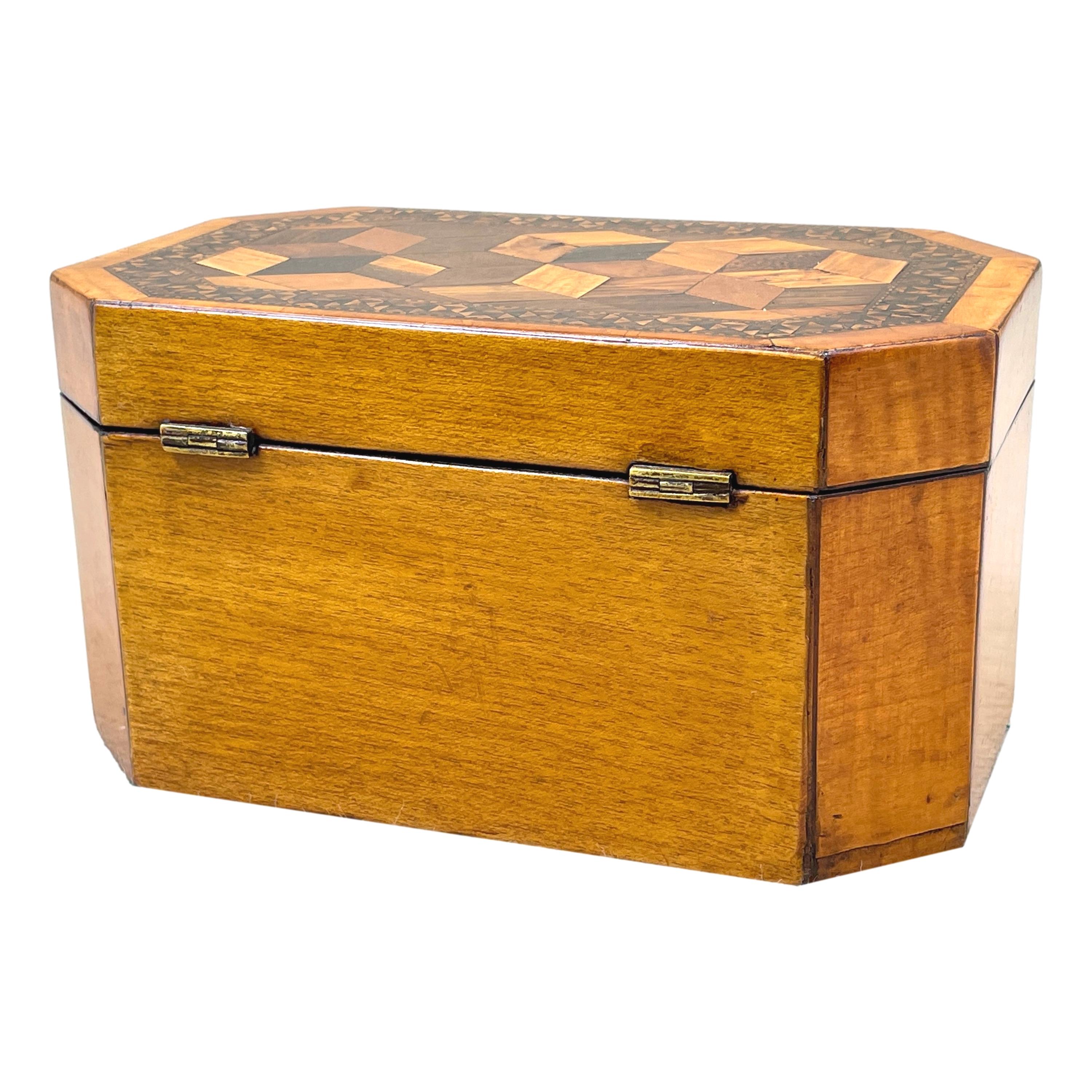 Georgian Parquetry Tea Caddy In Good Condition In Bedfordshire, GB