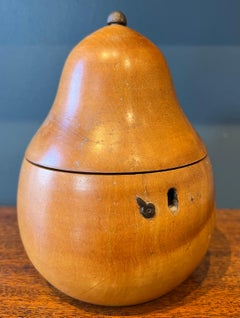 Georgische Teedose in Birnenform