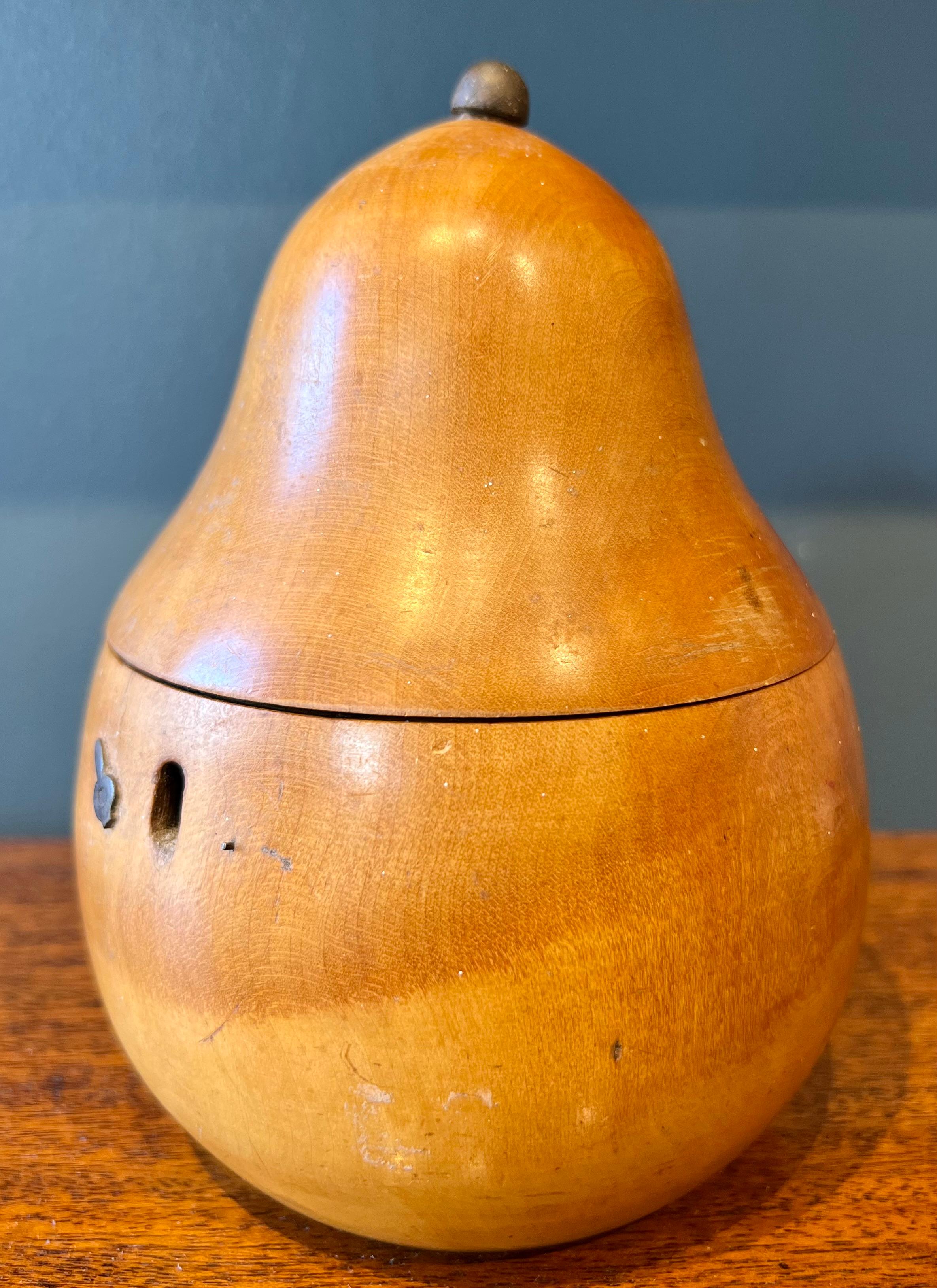 pear tea caddy