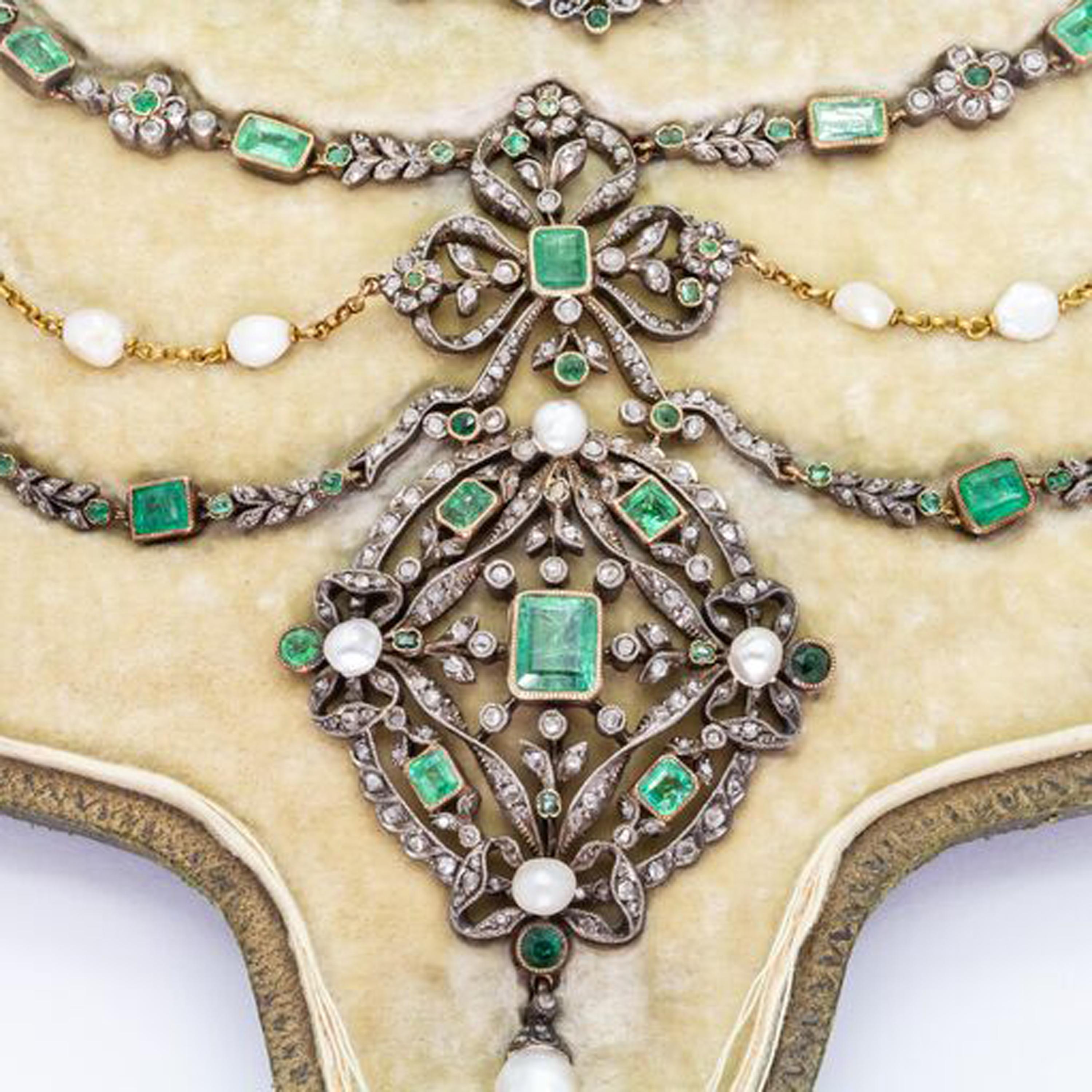 Antike französische Perle Smaragd und Diamant Halskette und Armband Suite um 1850 im Zustand „Gut“ in London, GB