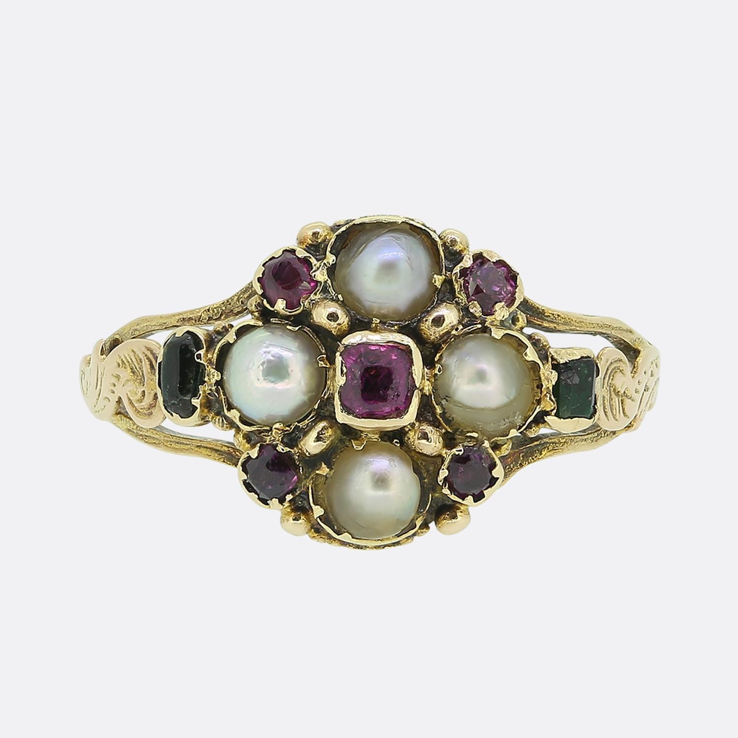 Anello con perla georgiana, granato e smeraldo a grappolo In condizioni buone in vendita a London, GB