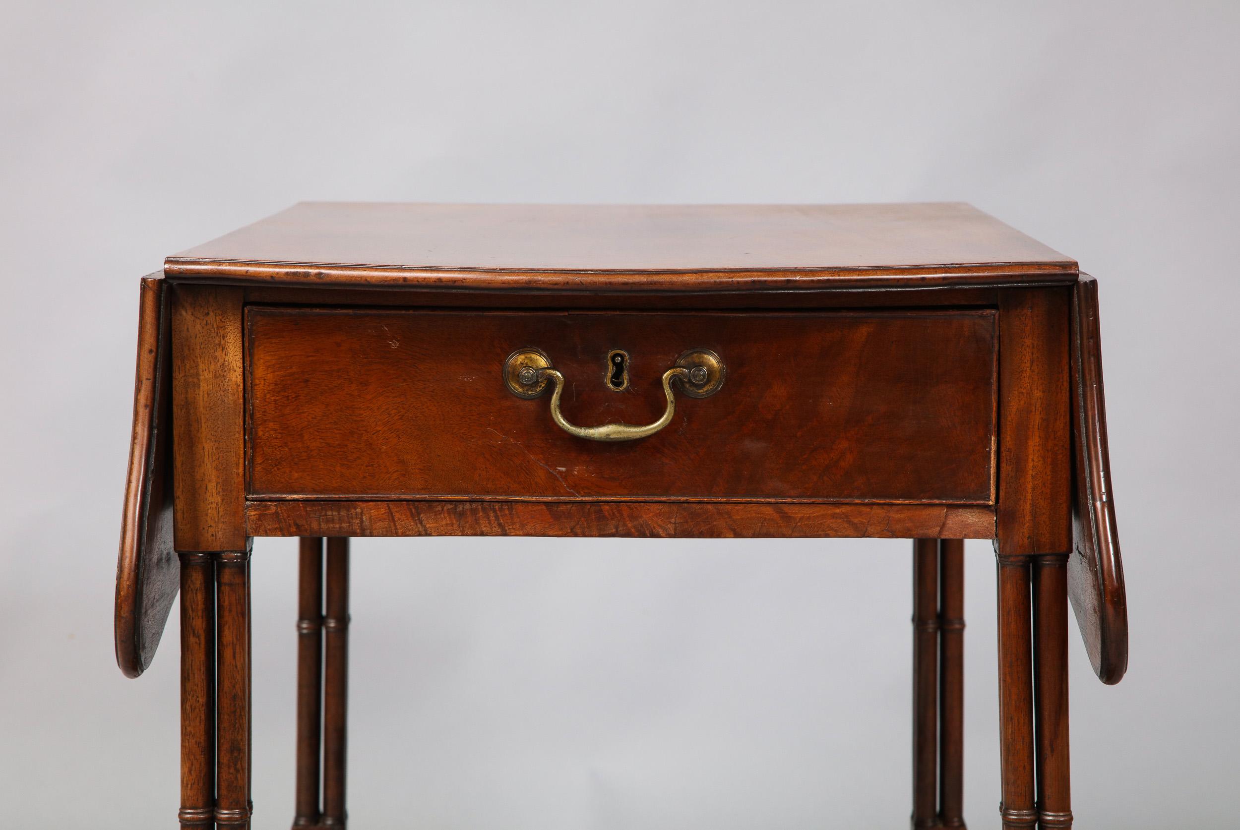 Georgian Pembroke Table in the Manner of Thomas Chippendale 6
