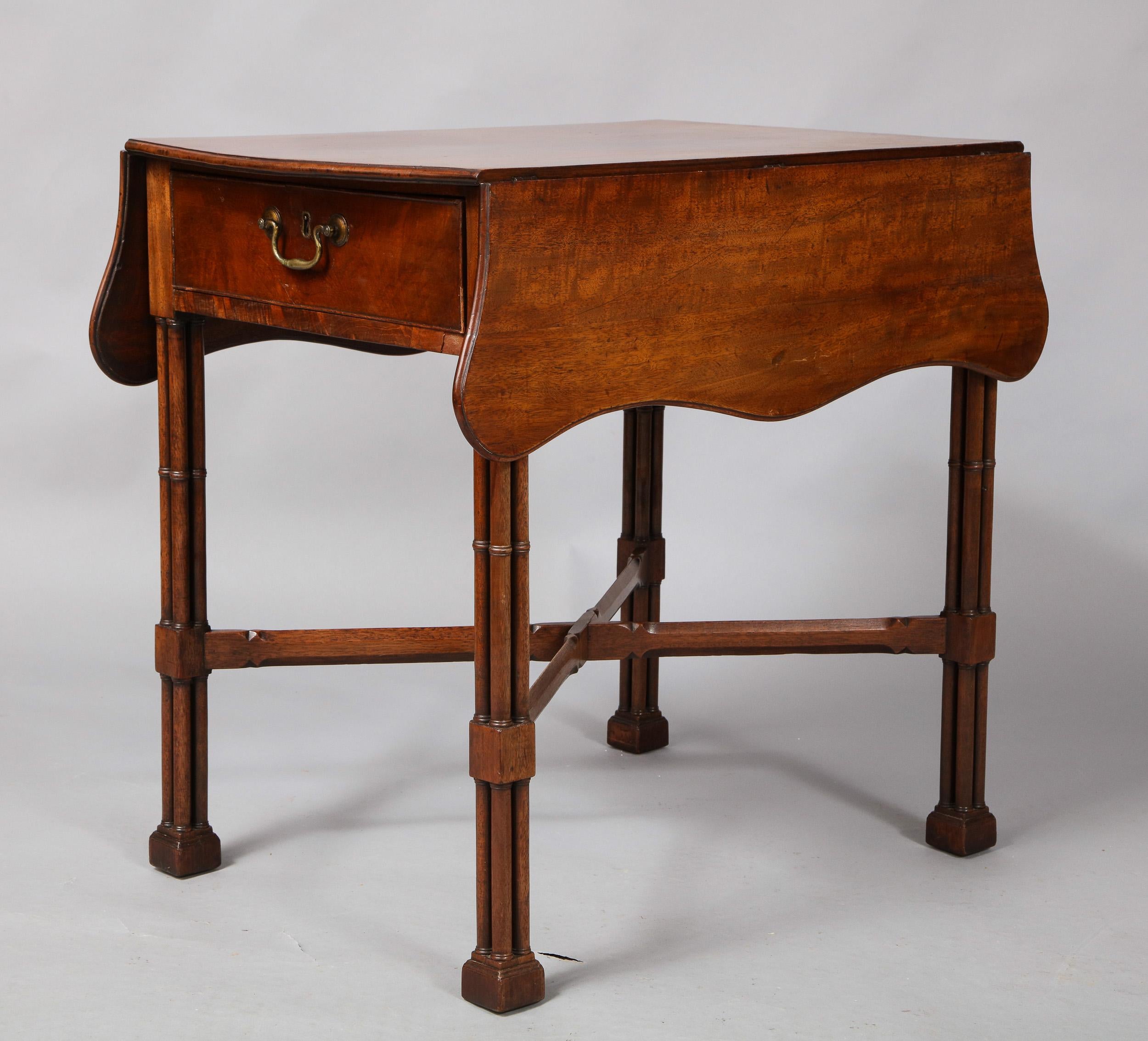 Chinese Chippendale Georgian Pembroke Table in the Manner of Thomas Chippendale