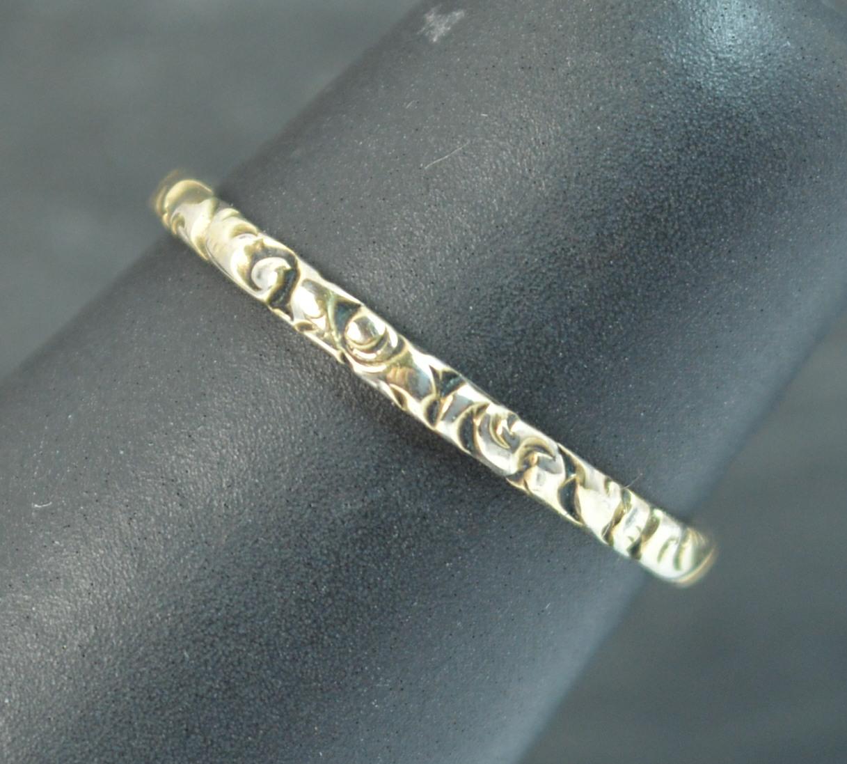 Georgian Period Chased Engraved Band in Solid Gold 4