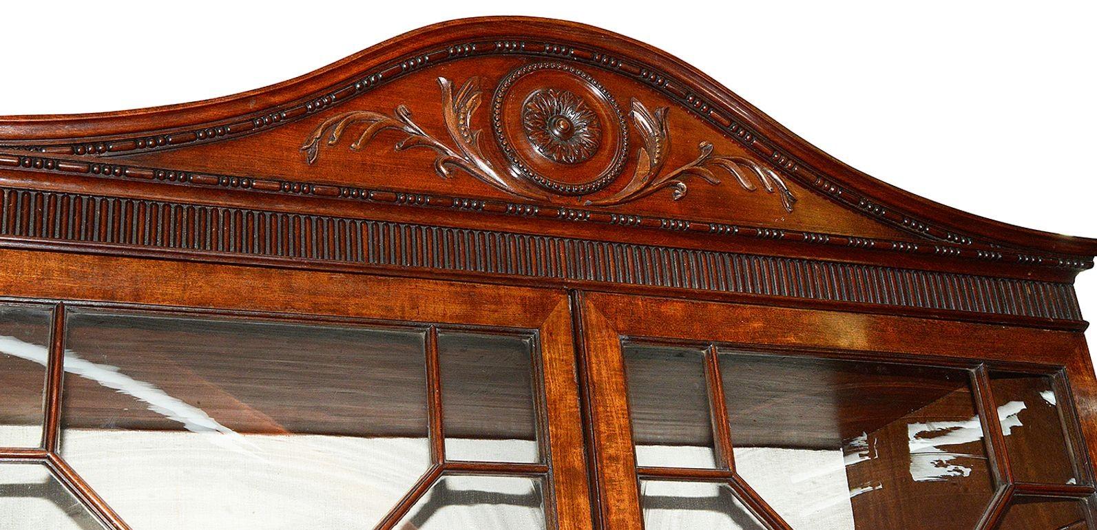 Bibliothèque à secret en acajou d'époque géorgienne, vers 1780 Bon état - En vente à Brighton, Sussex