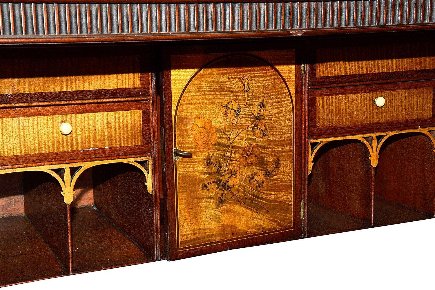 Bibliothèque à secret en acajou d'époque géorgienne, vers 1780 en vente 1