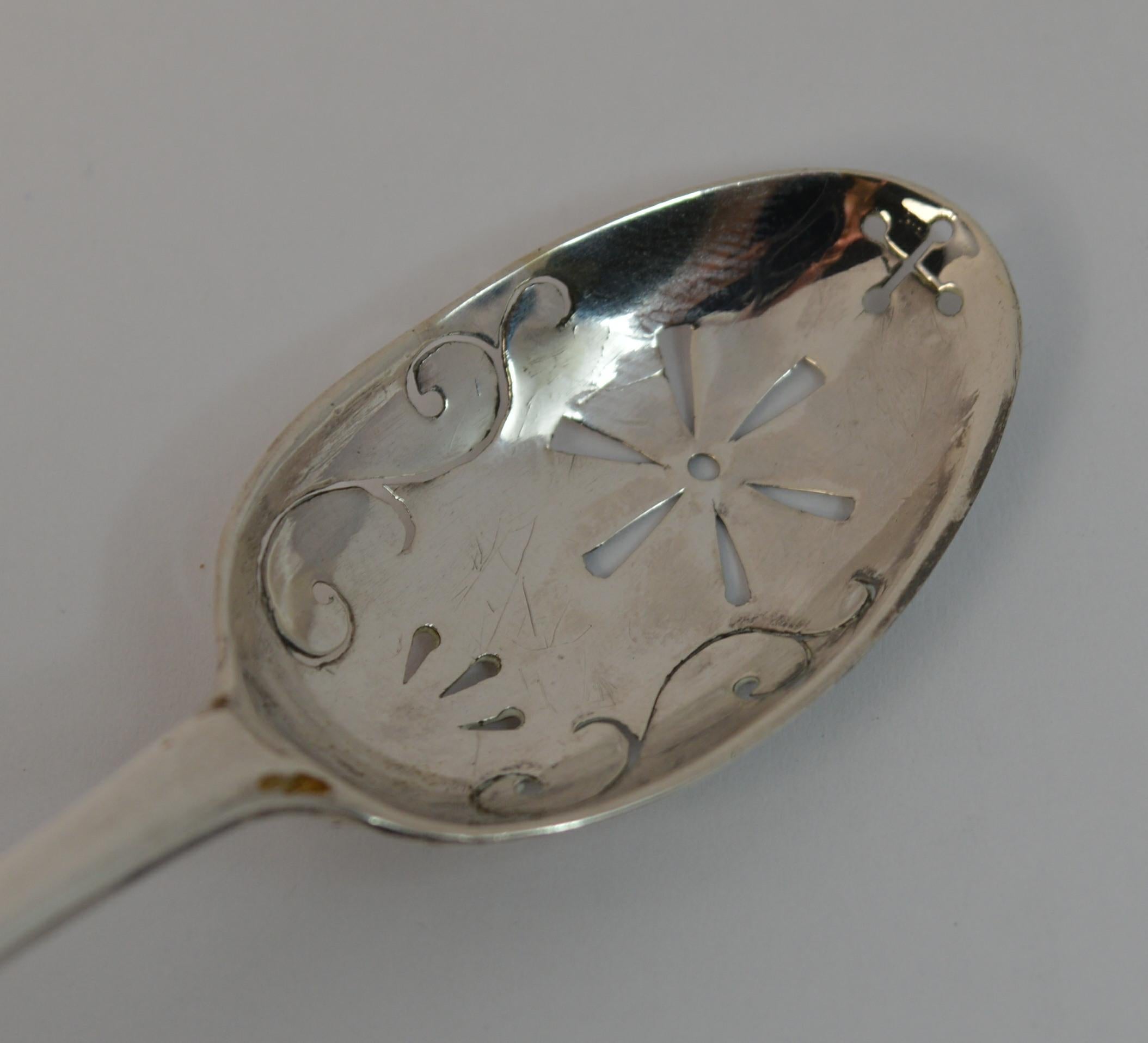 Georgian Period Rare Solid Silver Mote Spoon, circa 1800 5